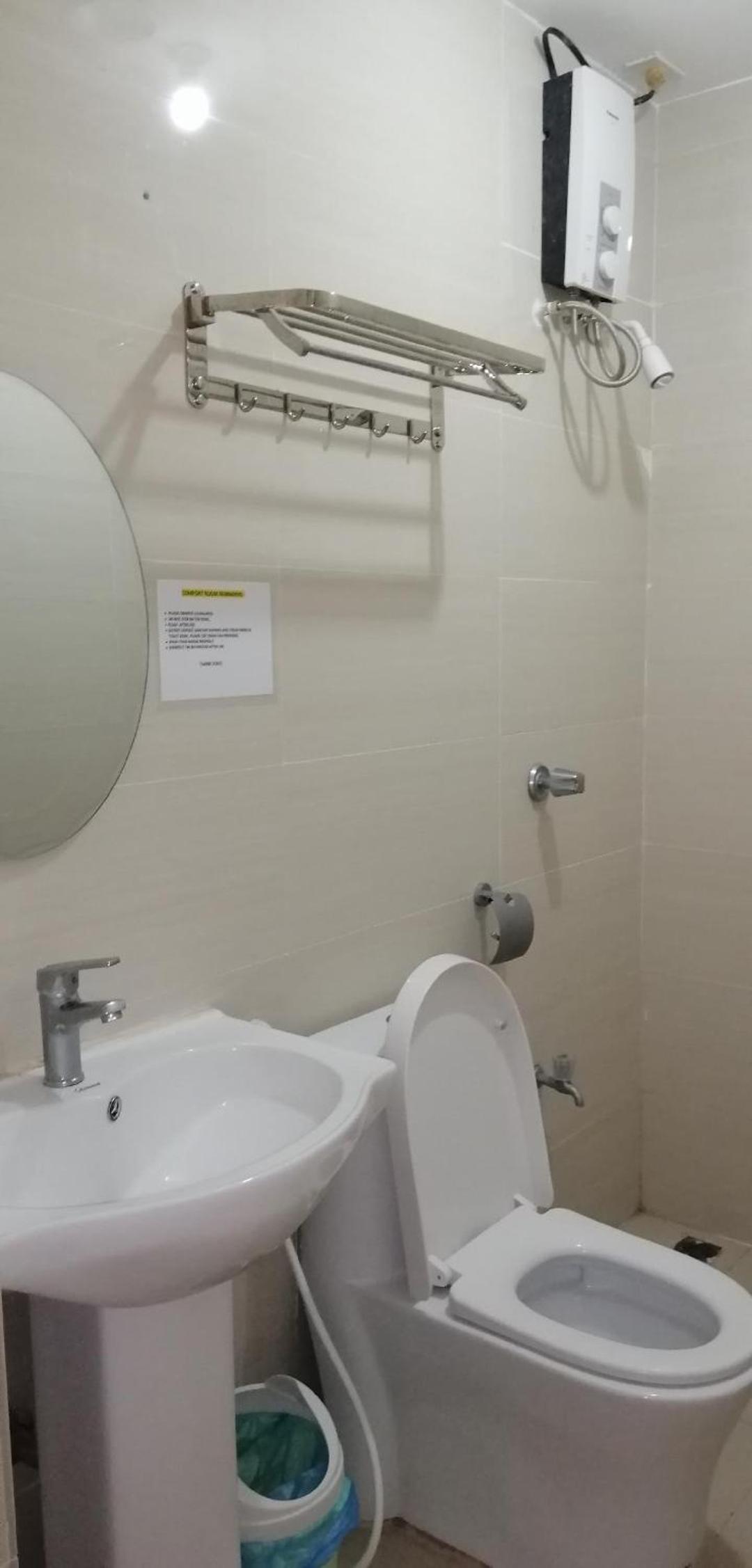 Deluxe Queen Suite - Photo 5