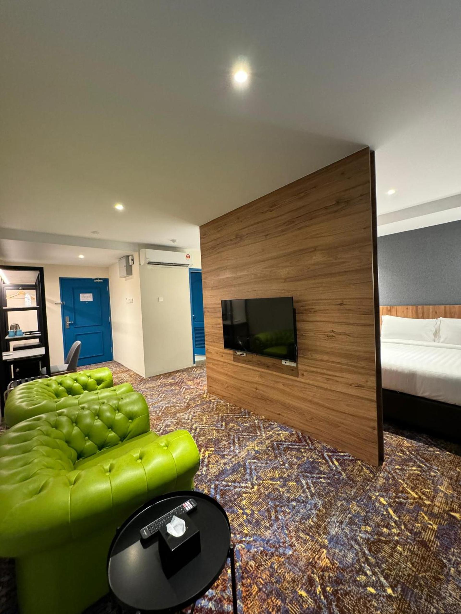 Family Suite - Photo 6