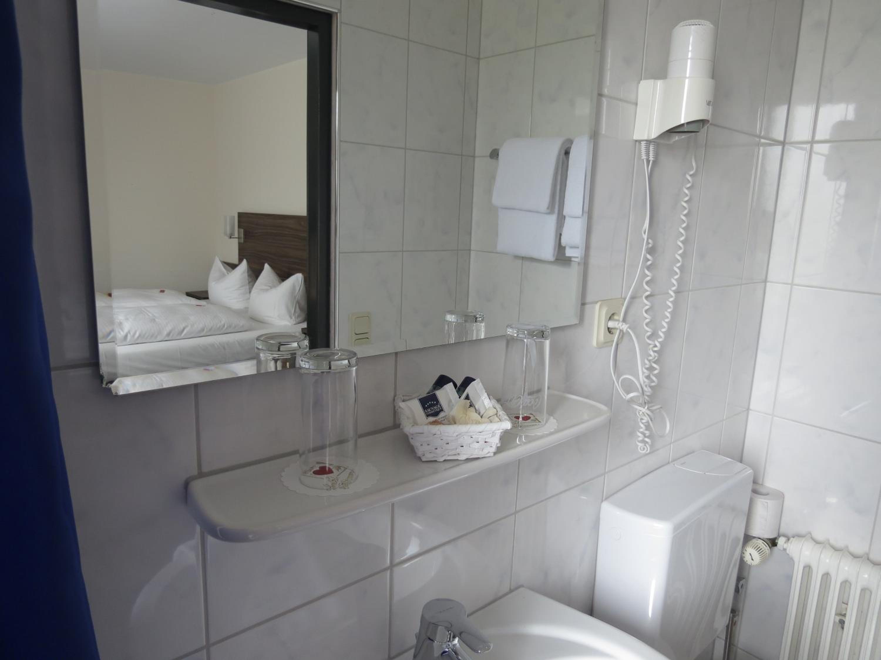 Standard Double Room photo 3