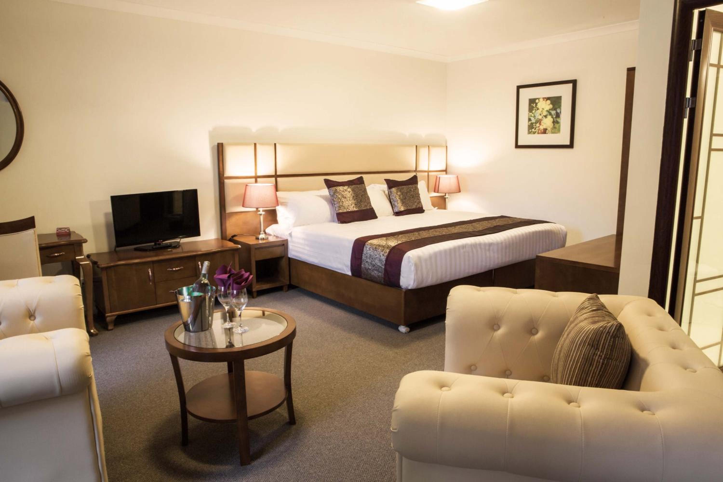 Deluxe King Room