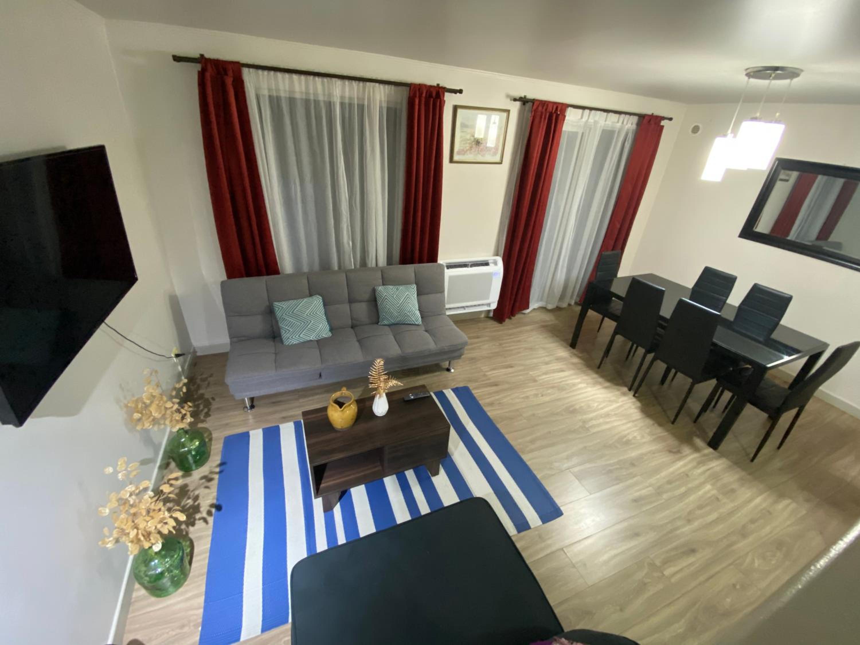 Three-Bedroom House photo 2