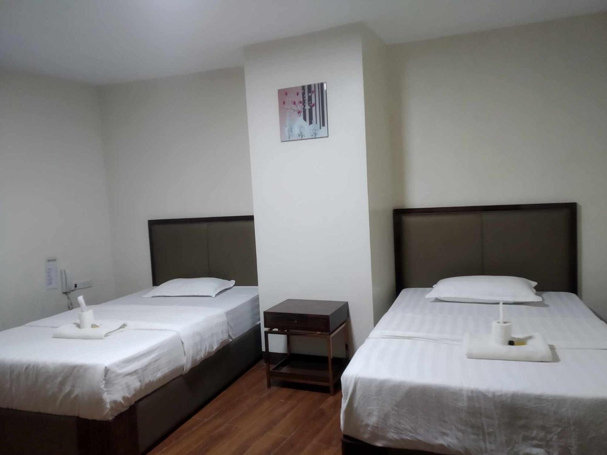 Double or Twin Room - Photo 4