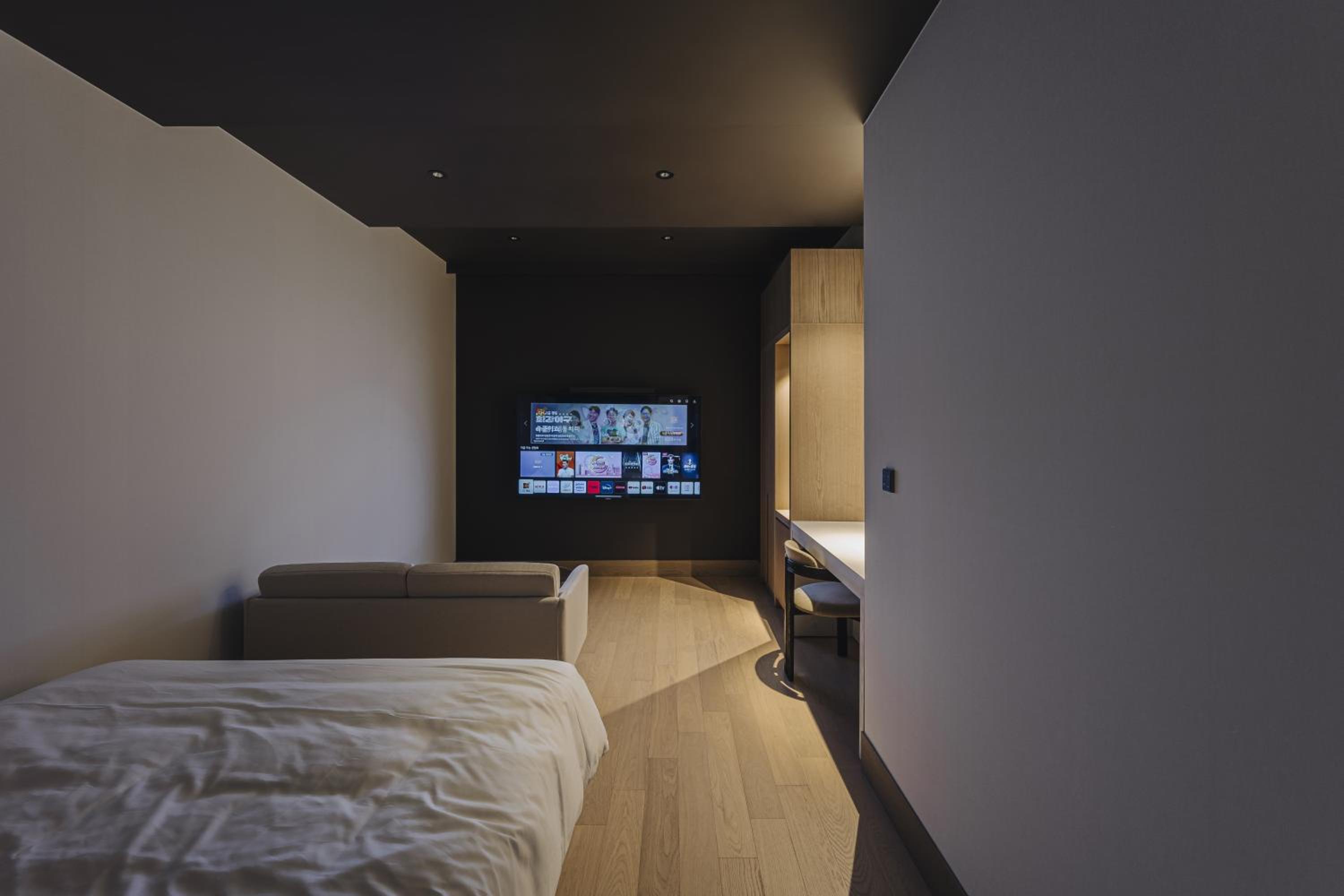 [Special Offer] Private Cinema Room - No window with Seven Luck Casino Coupons KRW 40,000 (for foreigners only) photo 2
