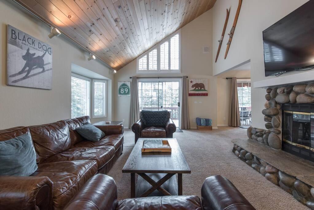 Three-Bedroom House photo 1