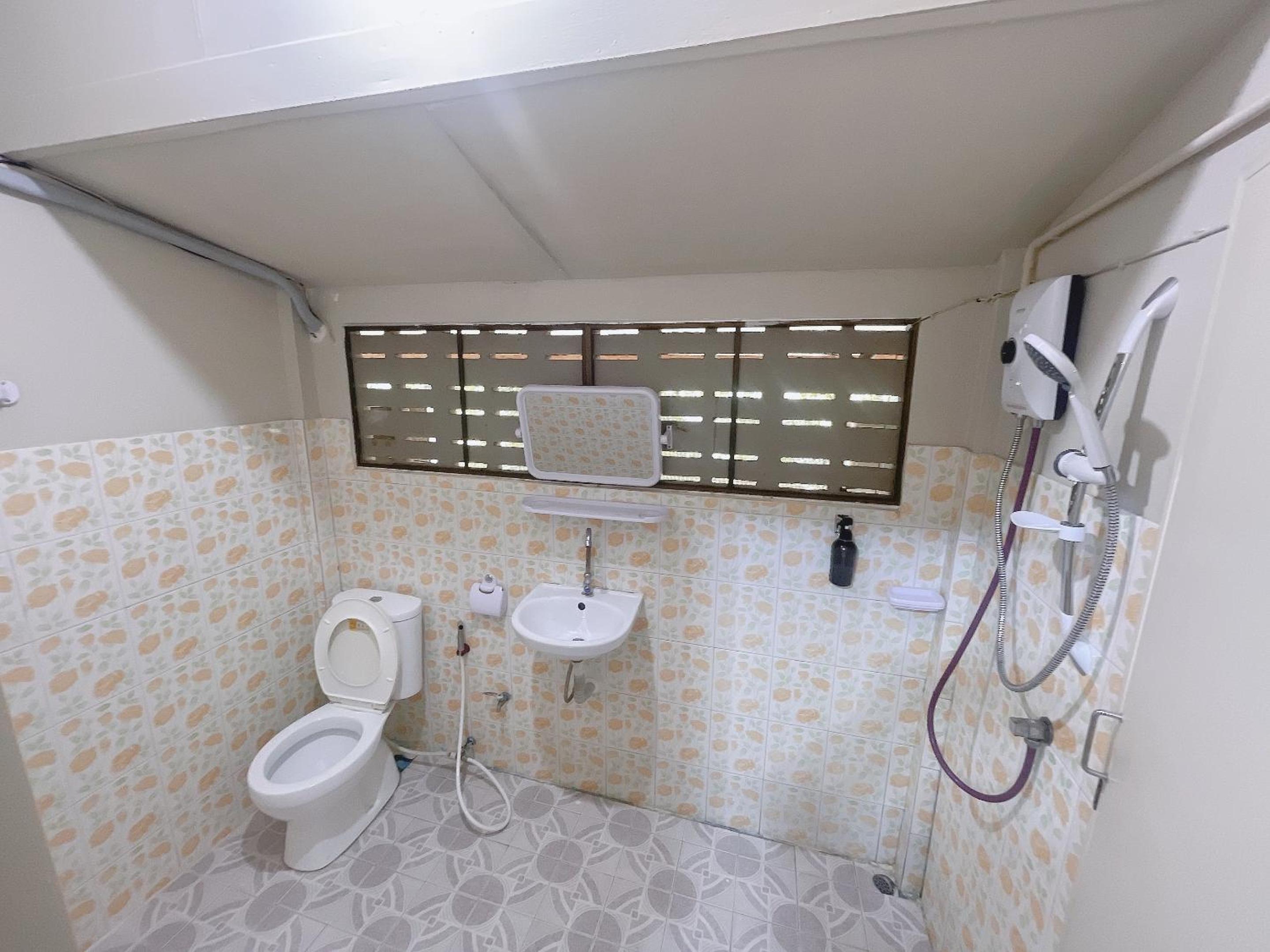 Standard Double Room - Photo 23