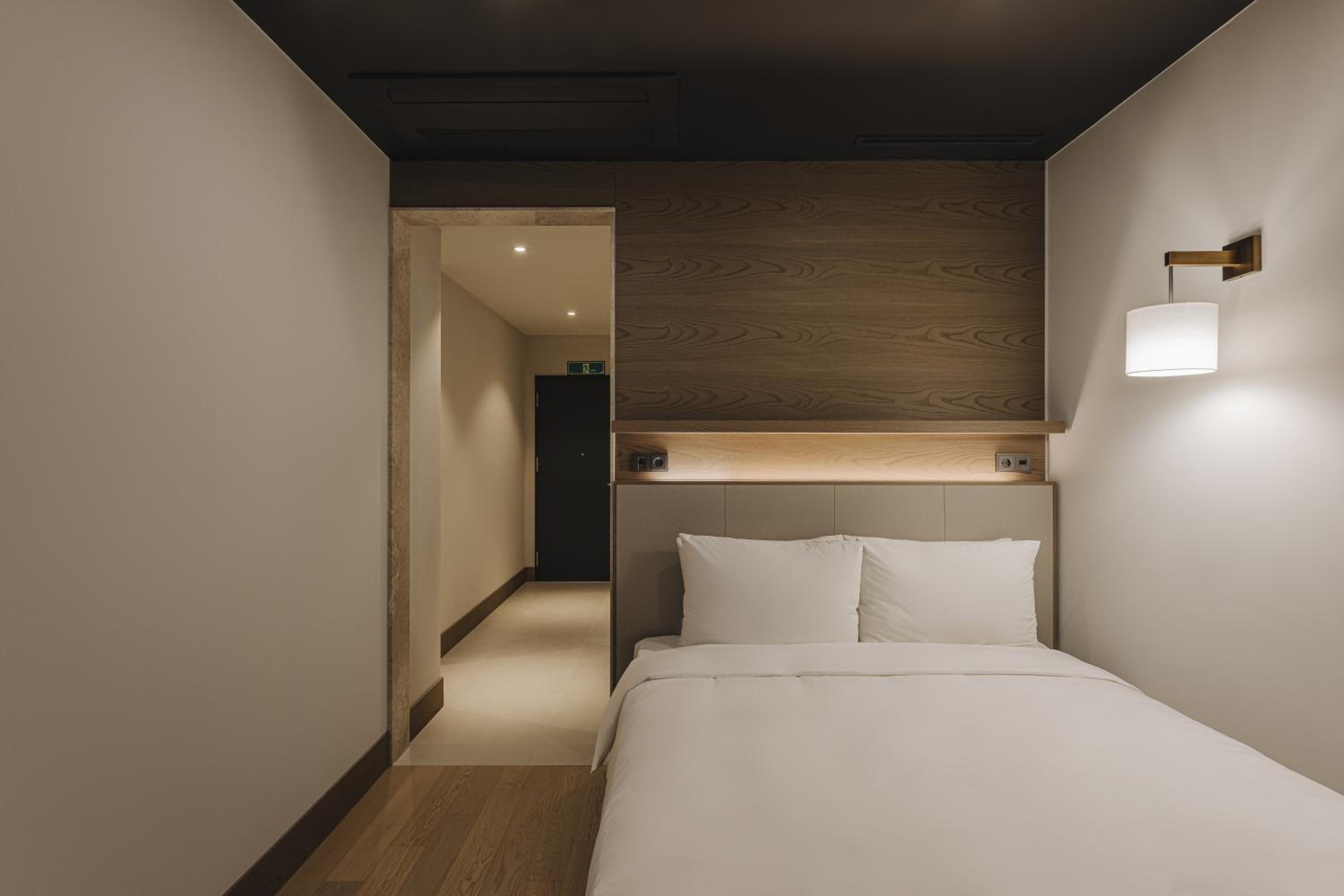[Special Offer] Private Cinema Room - No window with Seven Luck Casino Coupons KRW 40, 000 (for foreigners only)