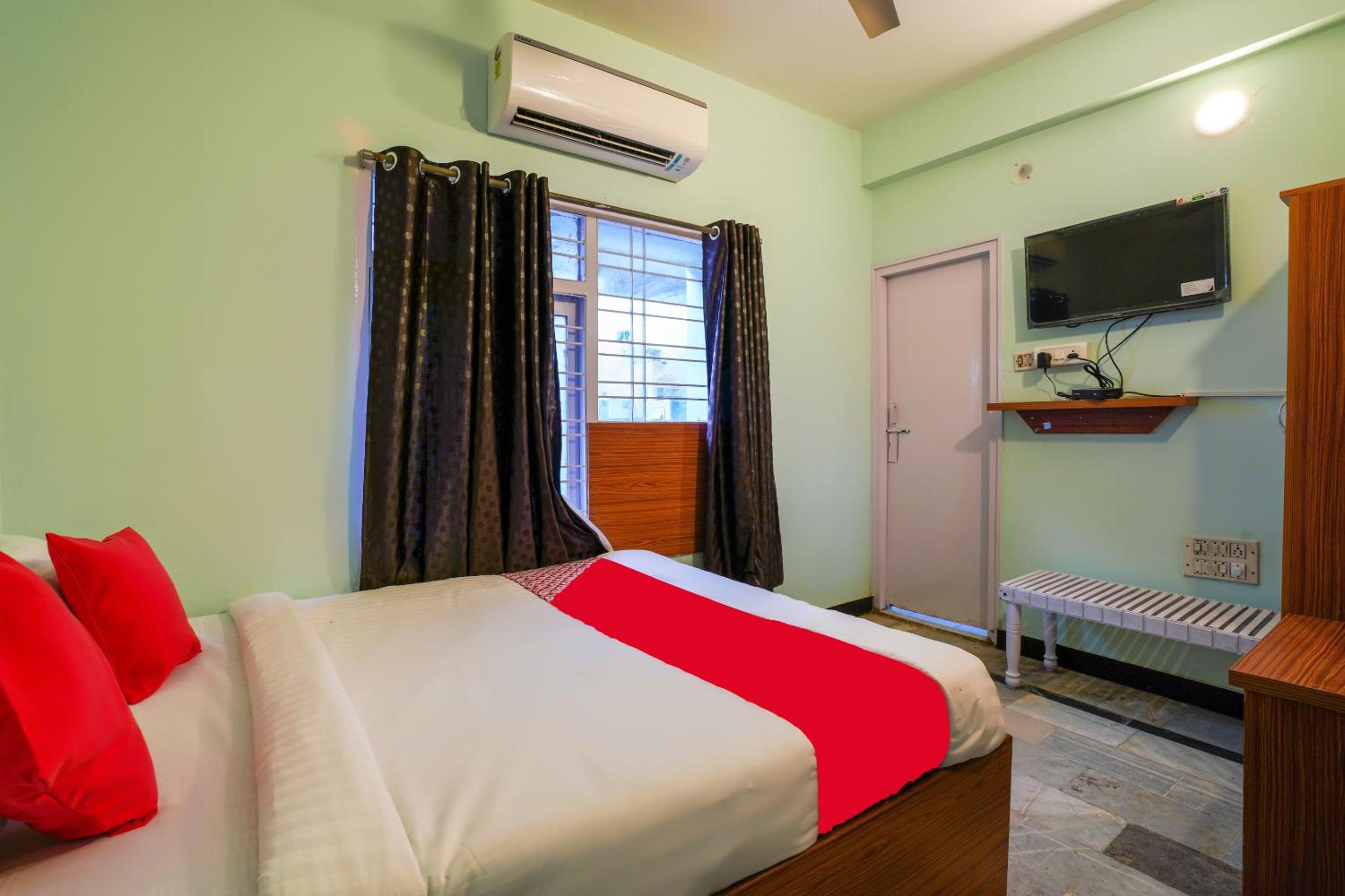 Small Double Room photo 1