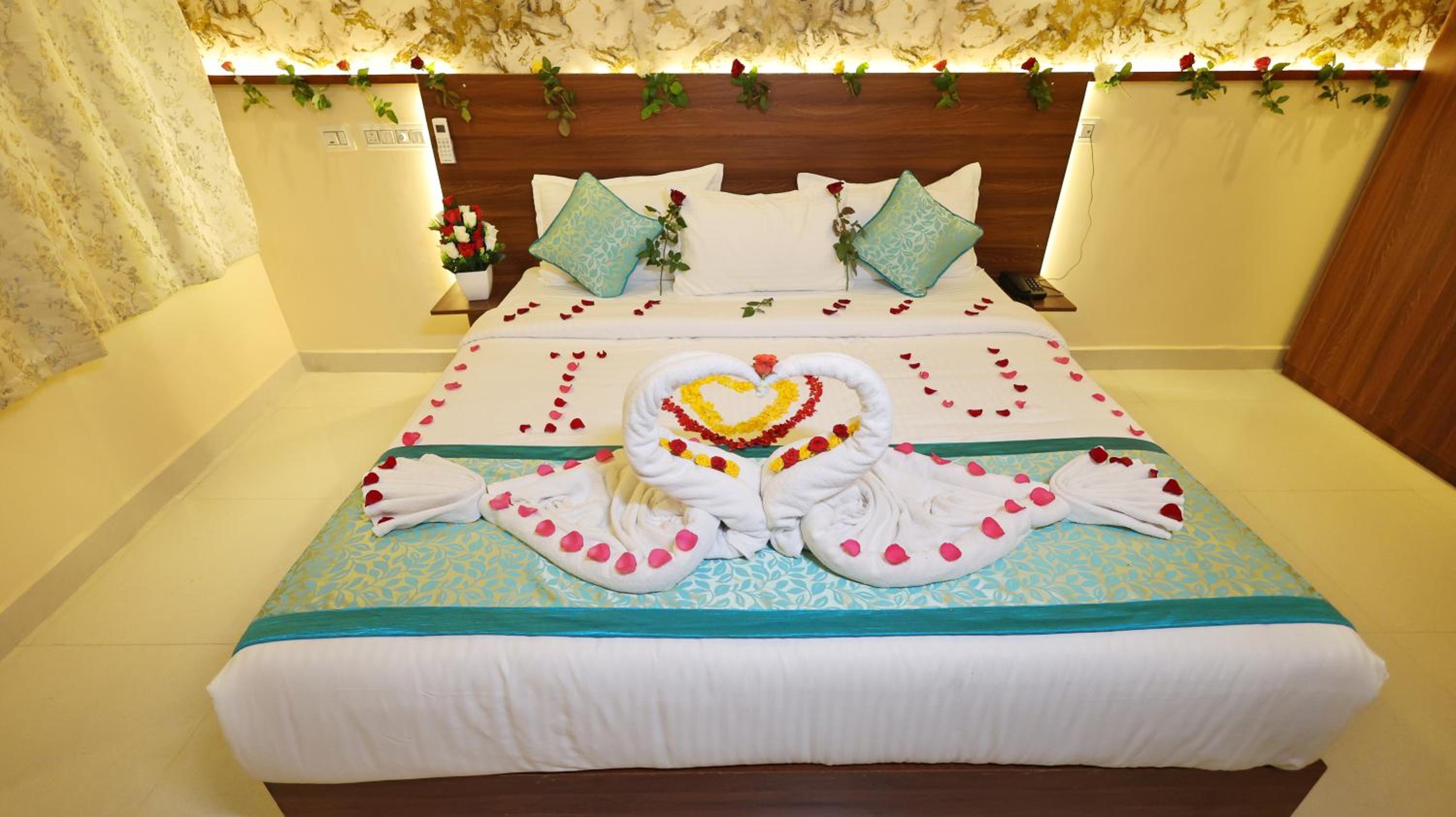 Superior Deluxe Double or Twin Room  photo 1