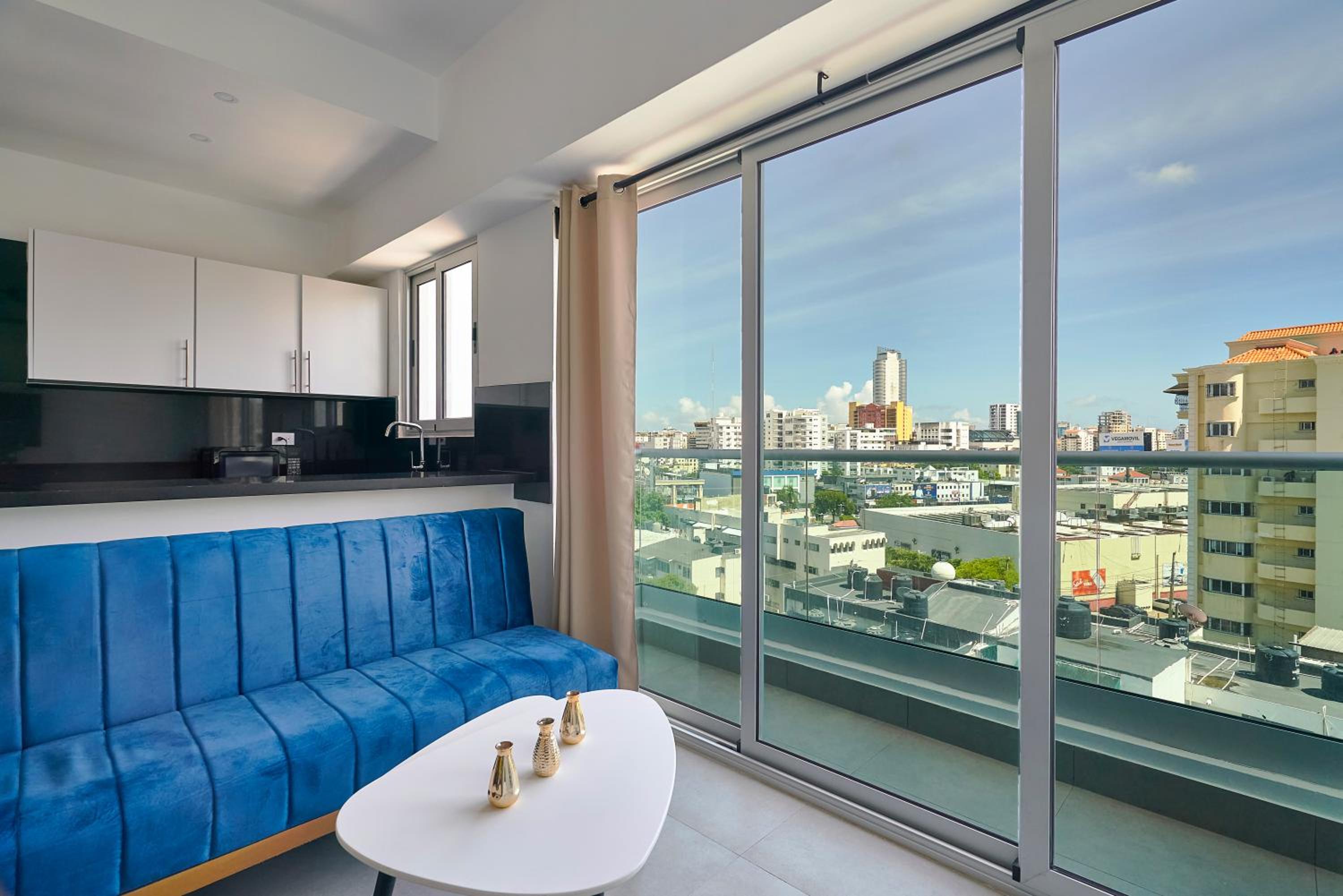 Full Suite - Photo 30