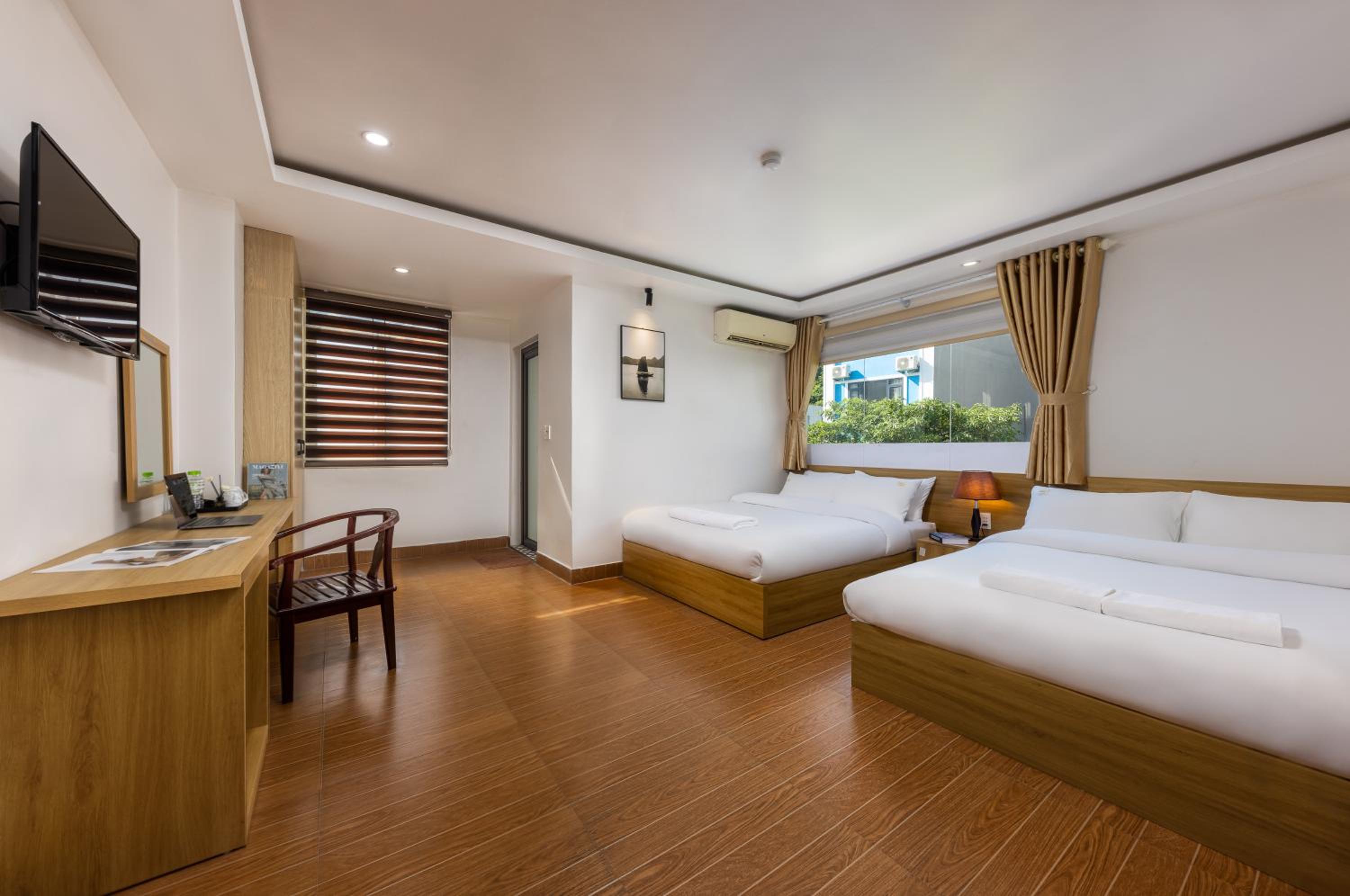 Quadruple Room With Private Bathroom