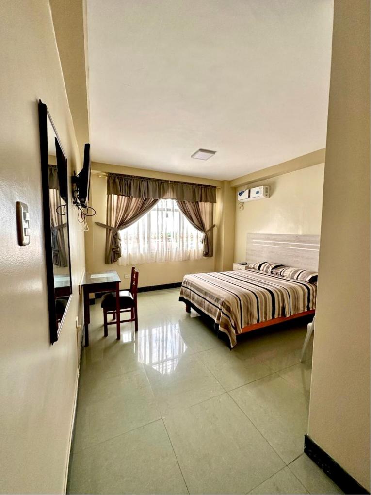 Large Single Room photo 1