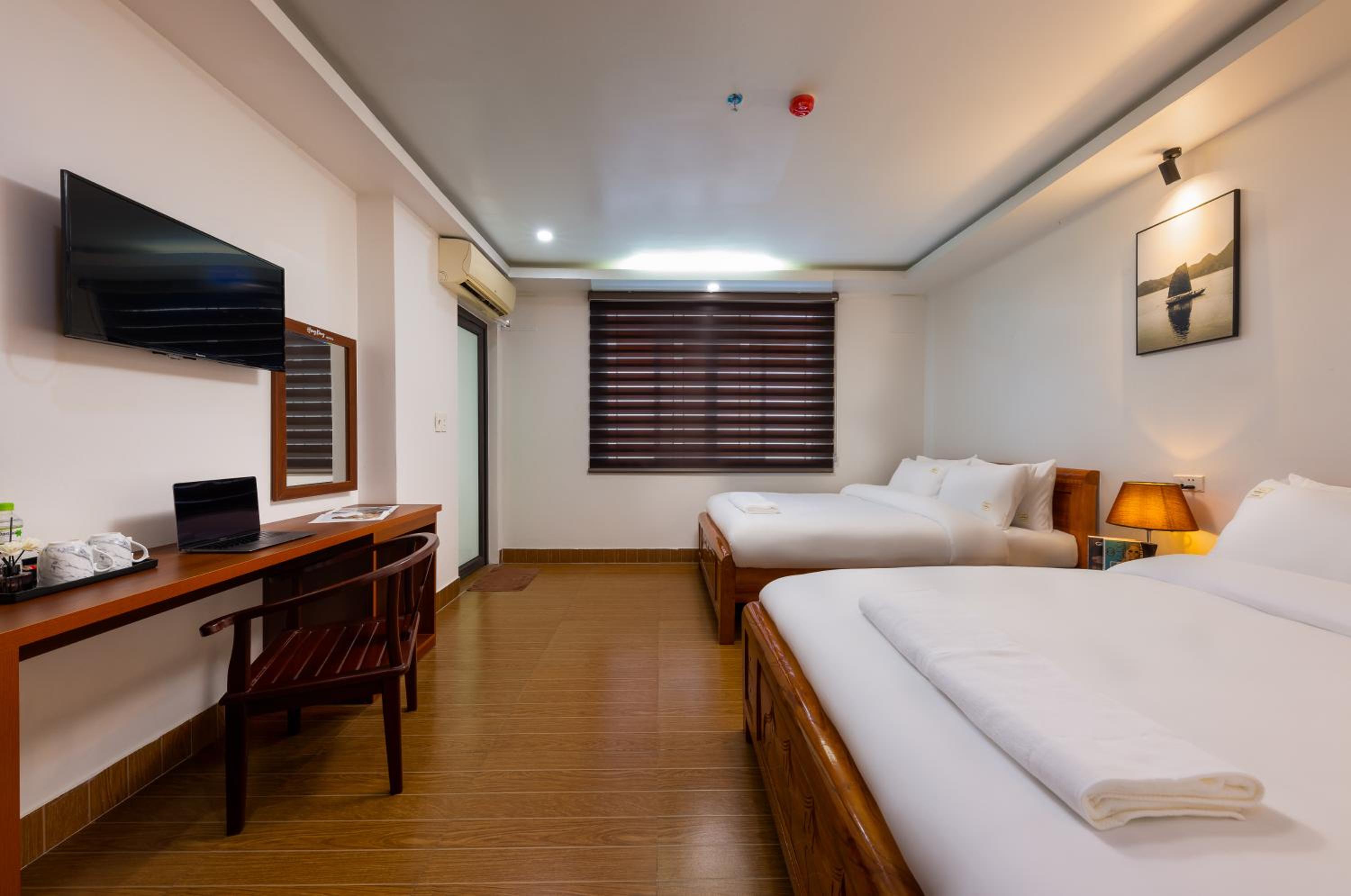 Mixed Dormitory Room