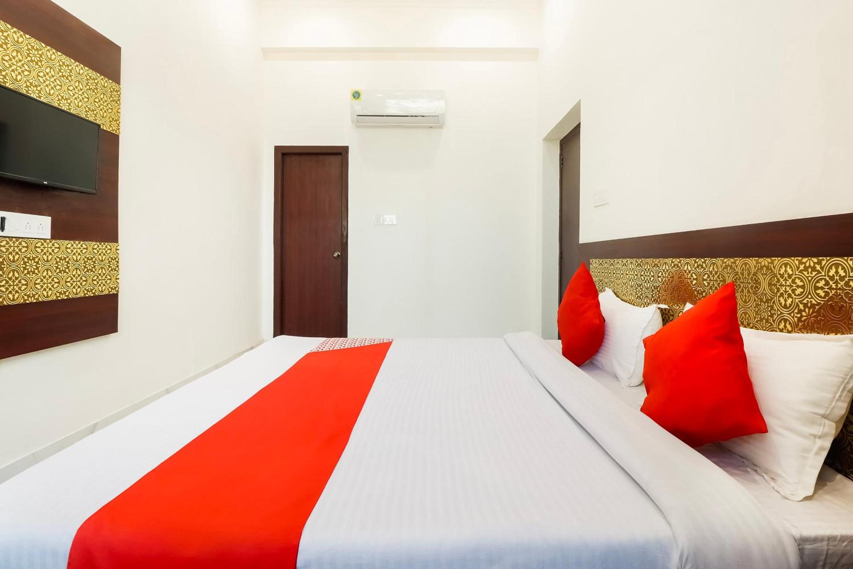 Deluxe Double Room photo 2