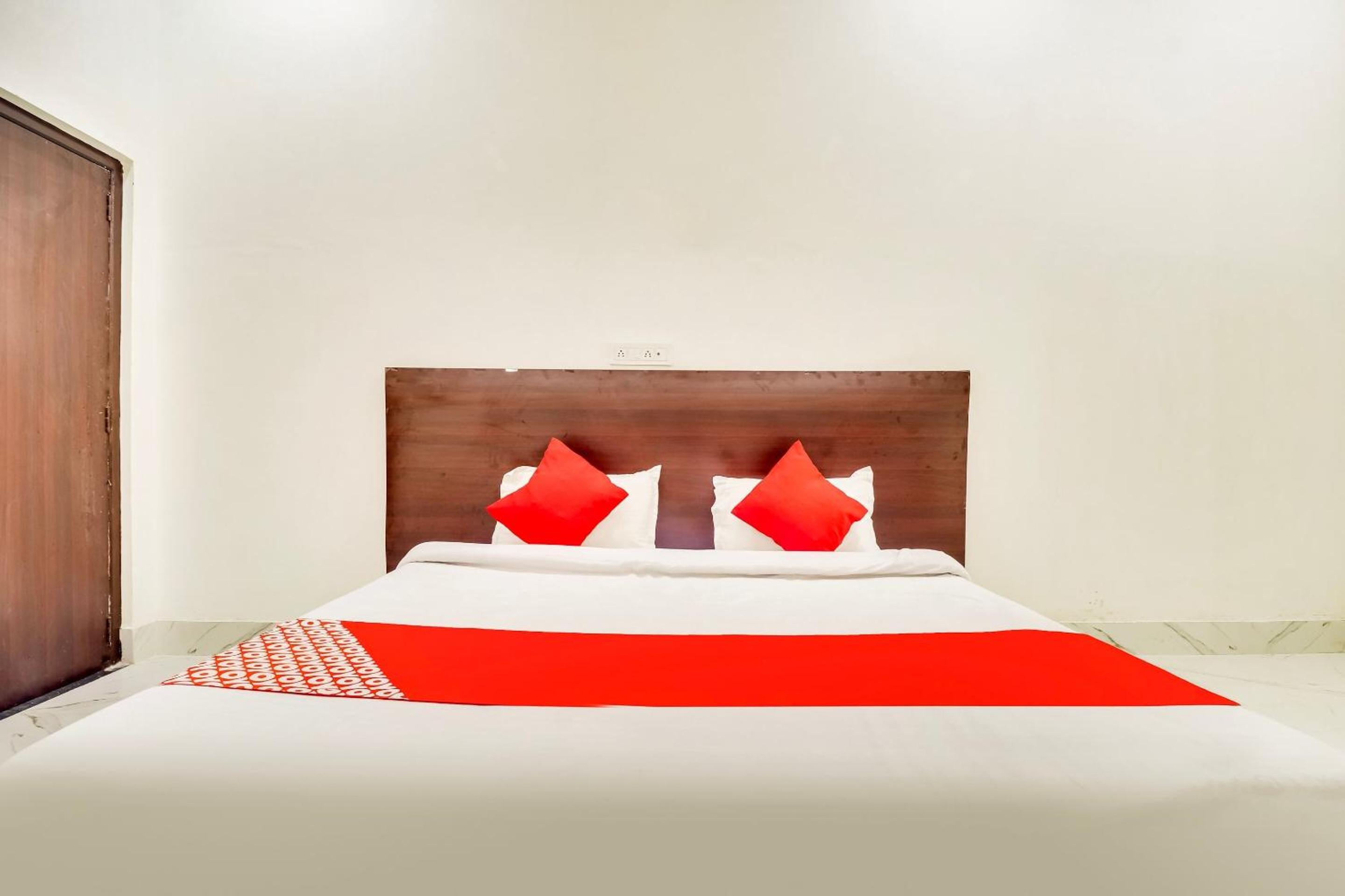 Deluxe Double Room photo 3