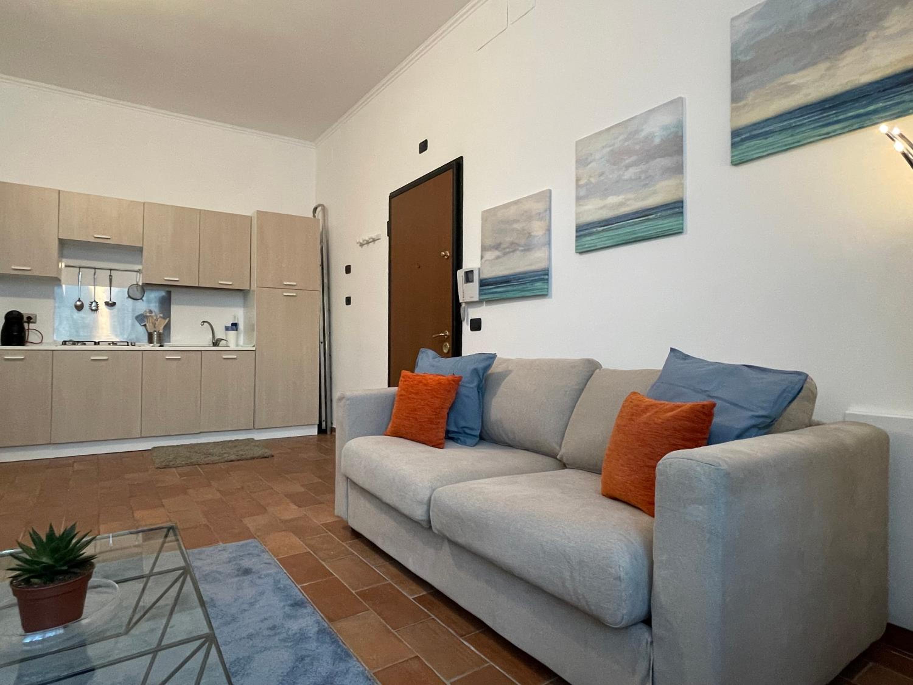 One-Bedroom Apartment photo 3