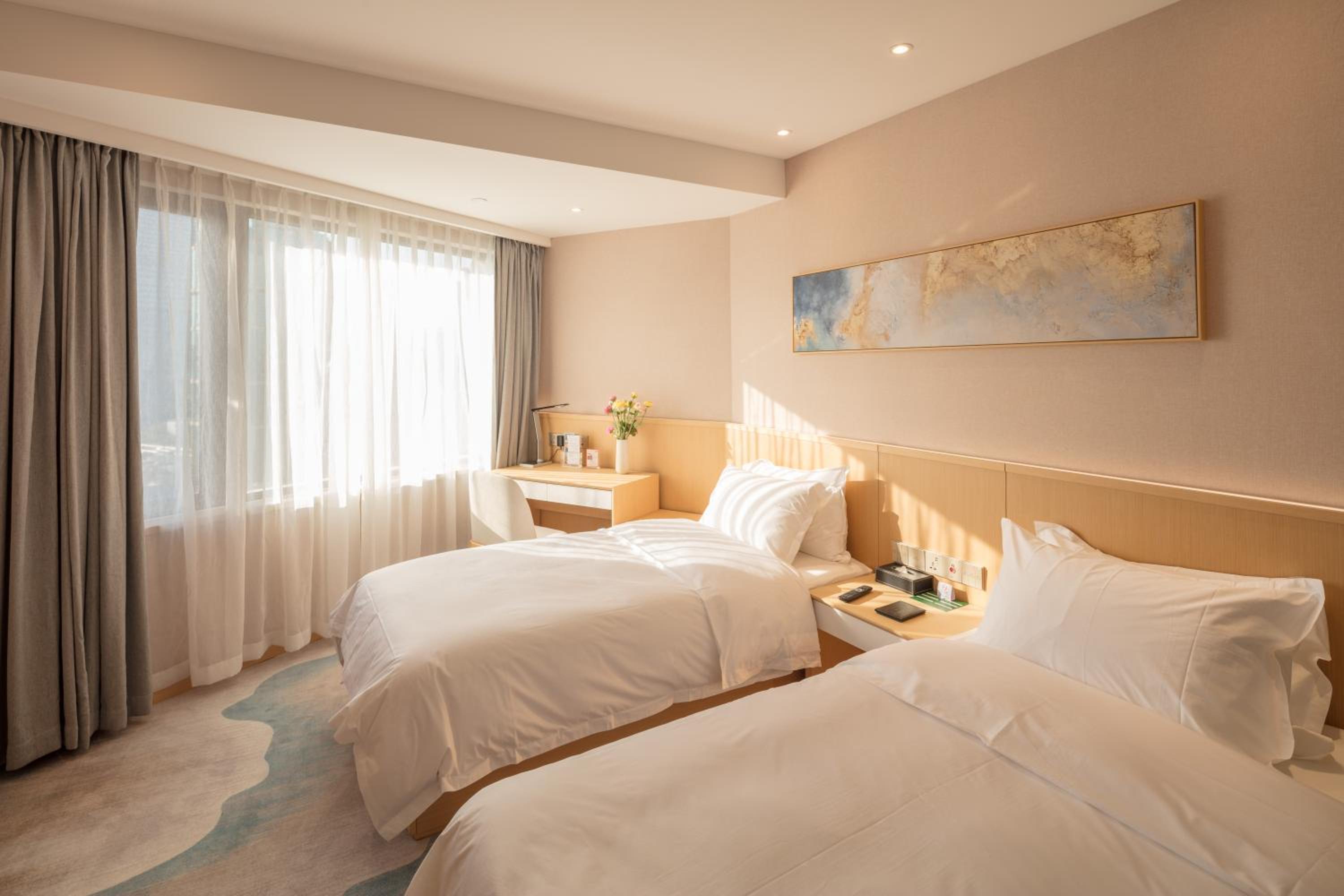 Limited Offer - Deluxe Double or Twin Room photo 3