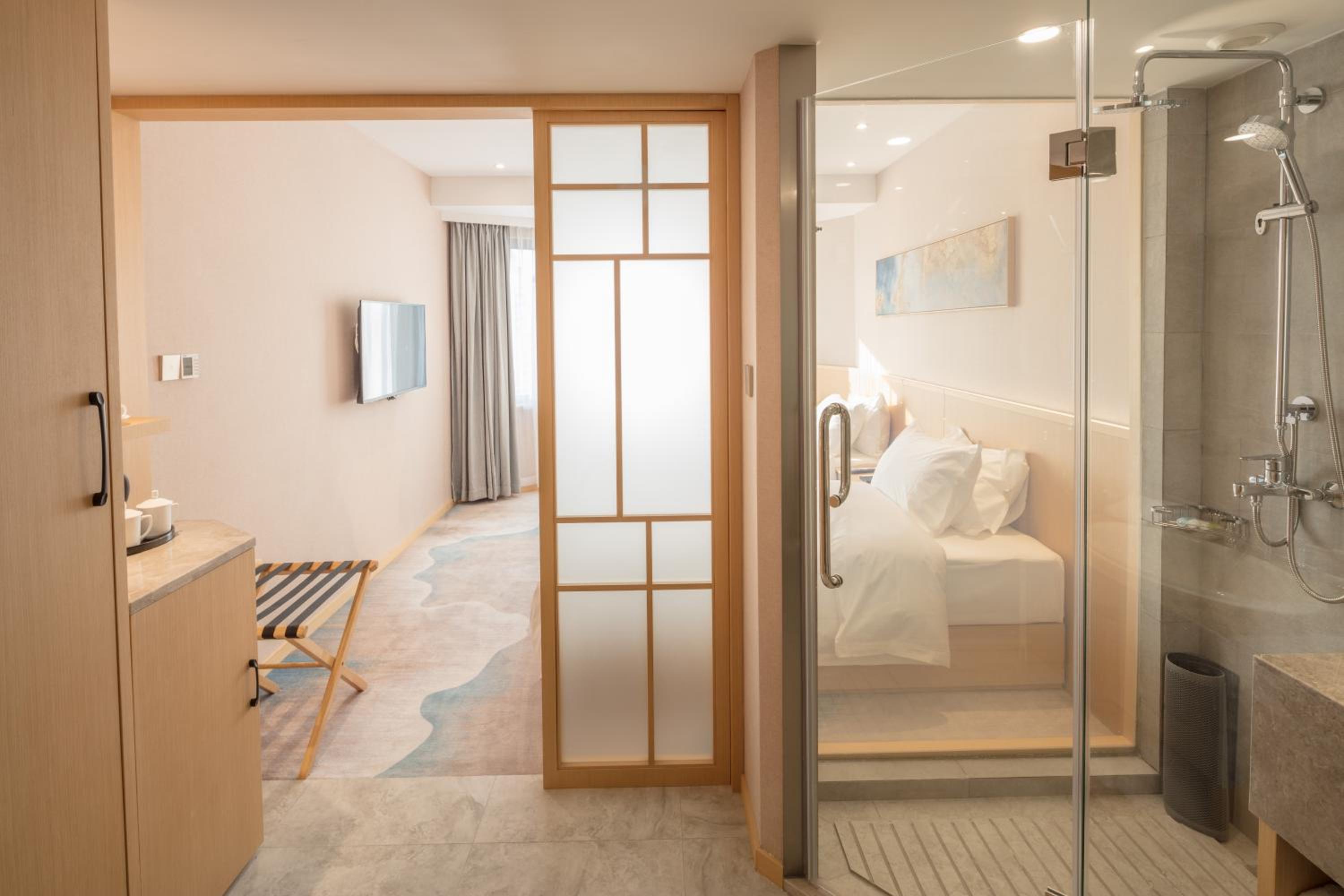 Deluxe Double or Twin Room photo 3