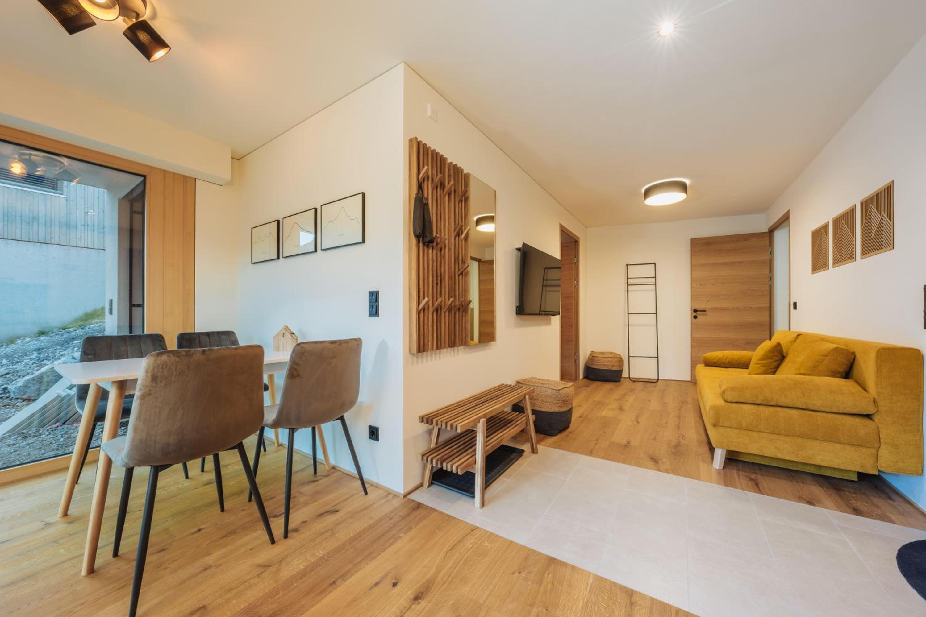 One-Bedroom Apartment with Shower photo 3