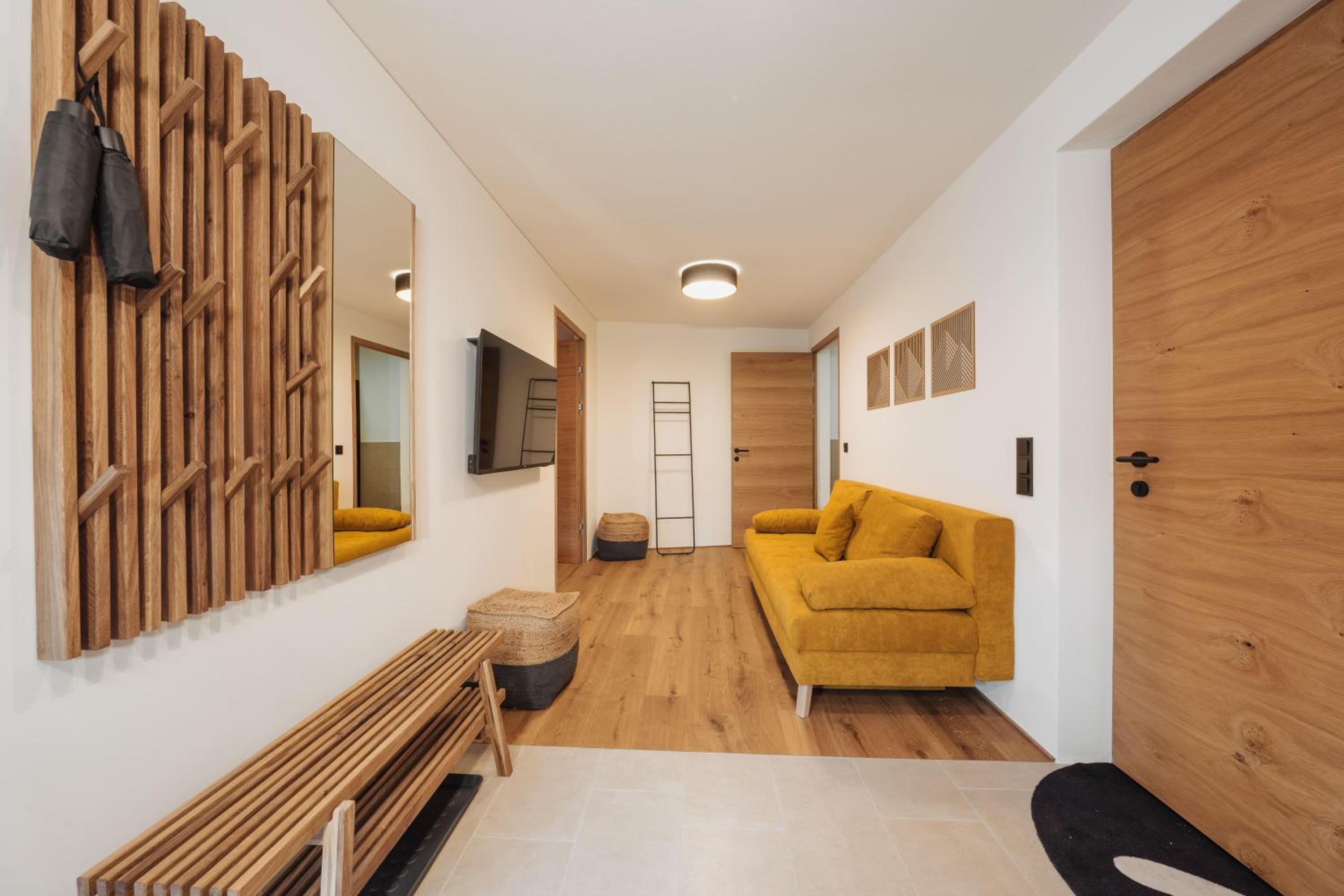 One-Bedroom Apartment with Shower photo 2