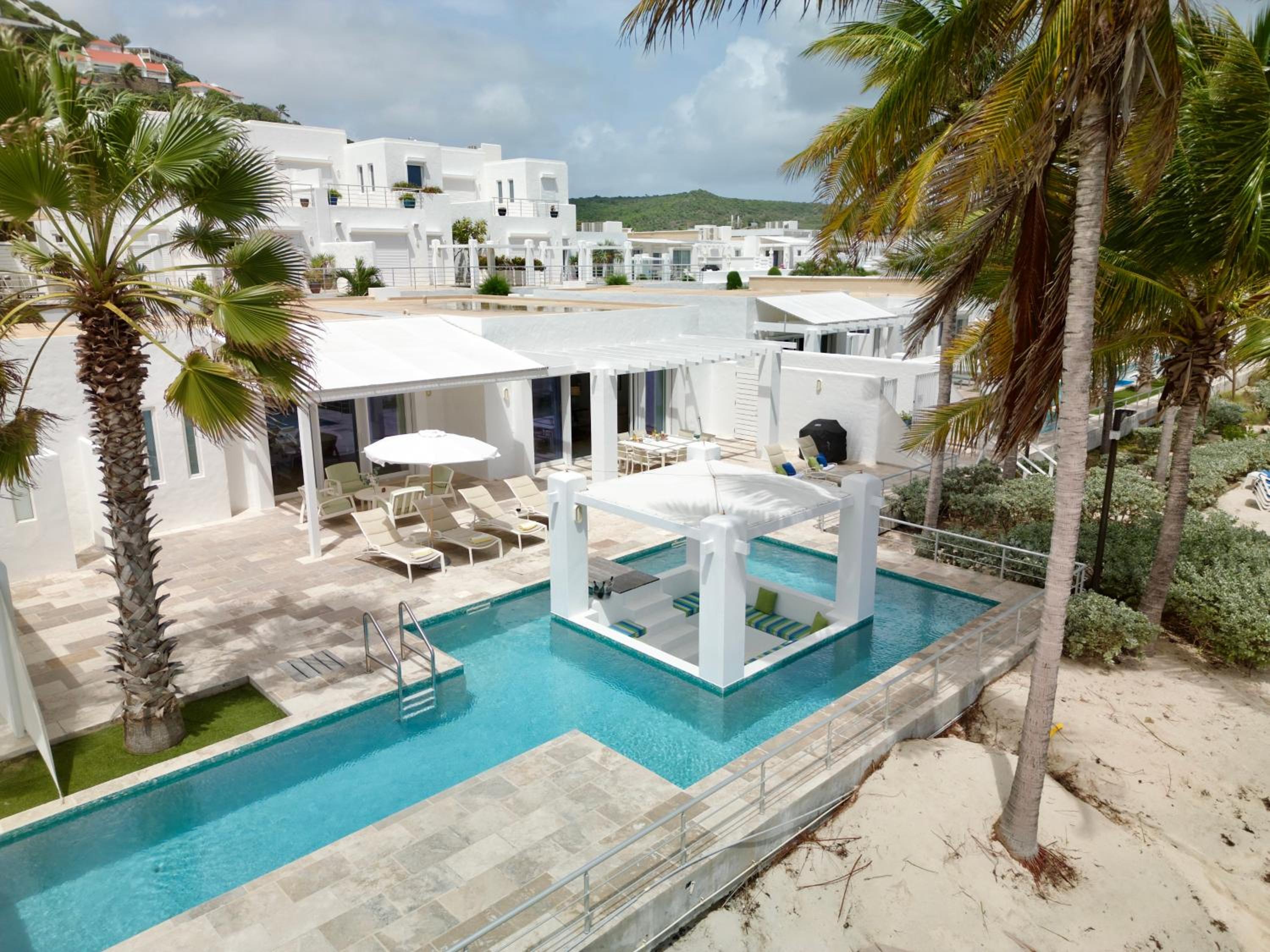 Three-Bedroom Villa photo 1