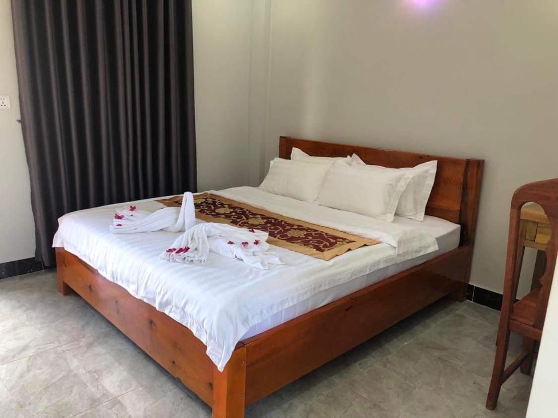 Deluxe Double Room (2 Adults + 1 Child) photo 1