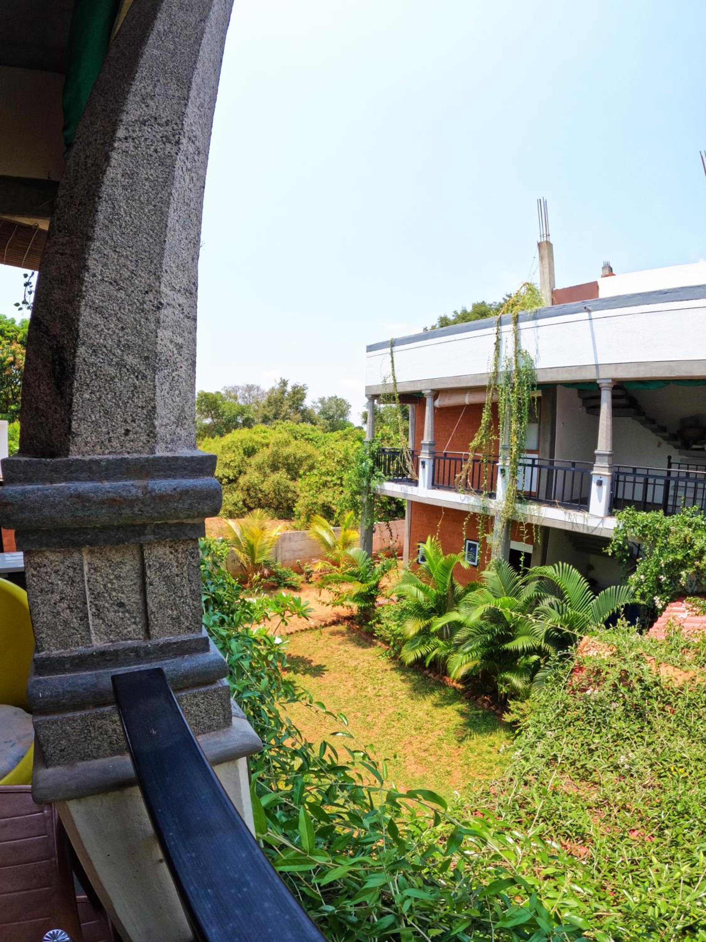 King Room with Balcony - Photo 2
