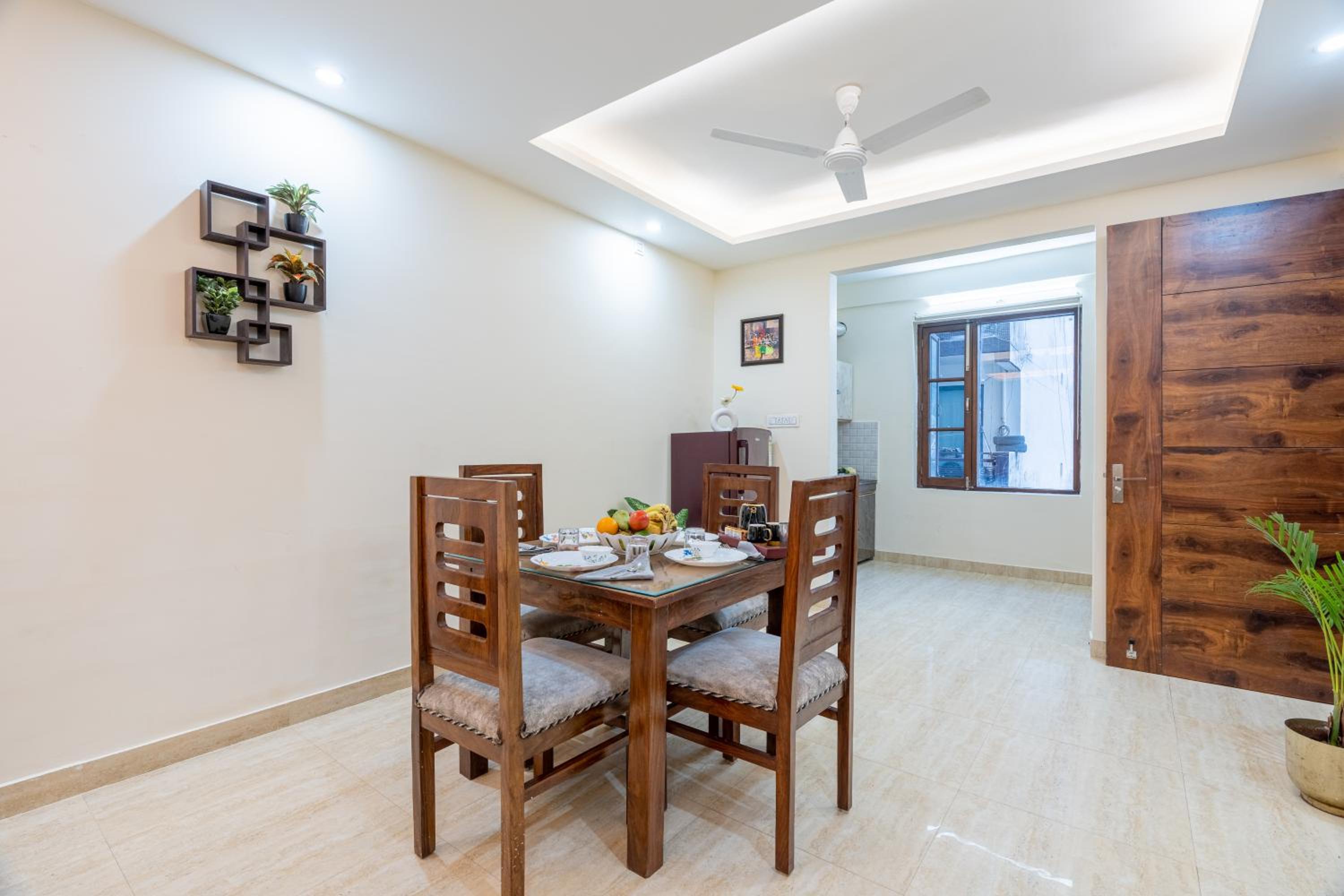 Apartment with Mountain View - Photo 13