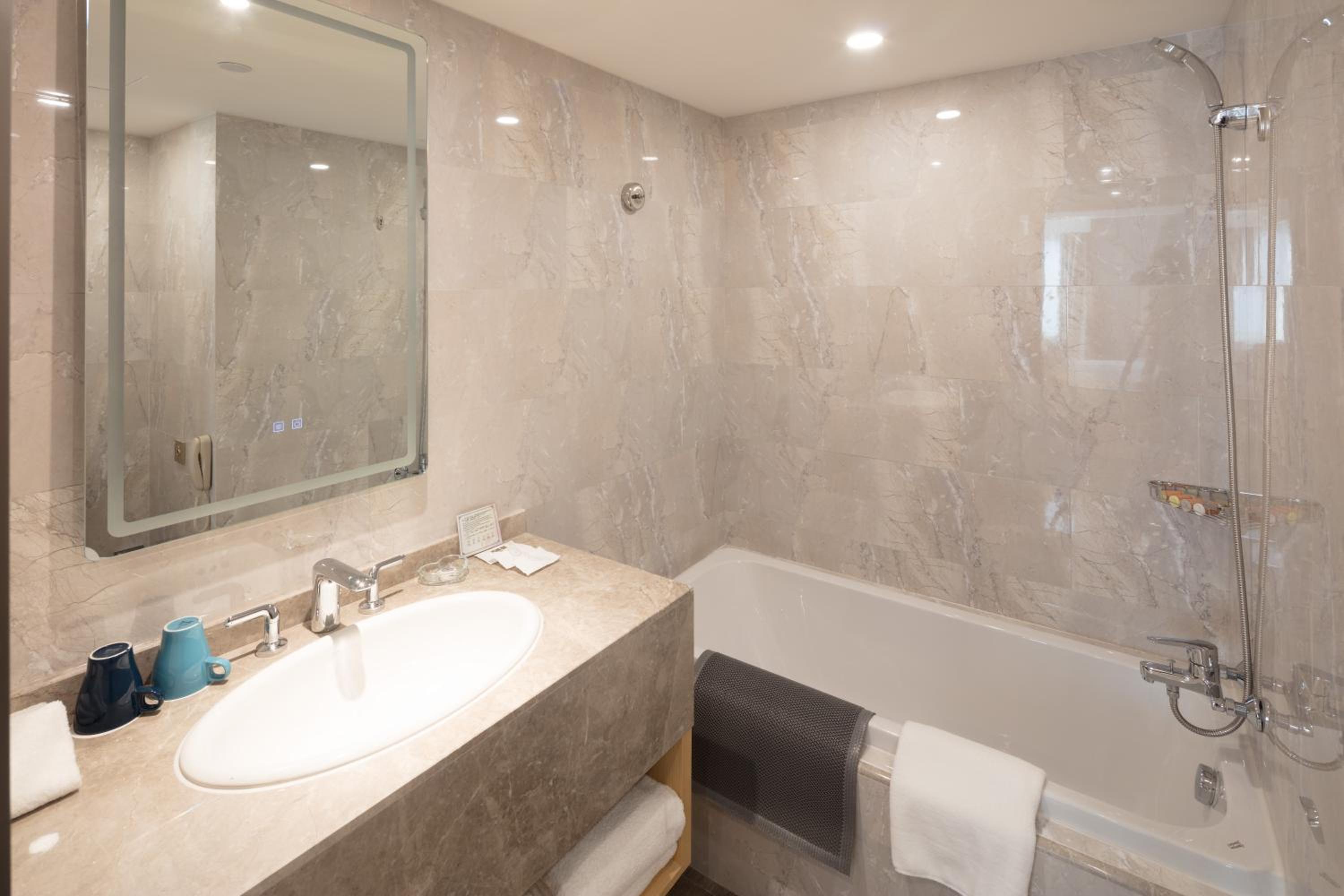 Executive Suite photo 2