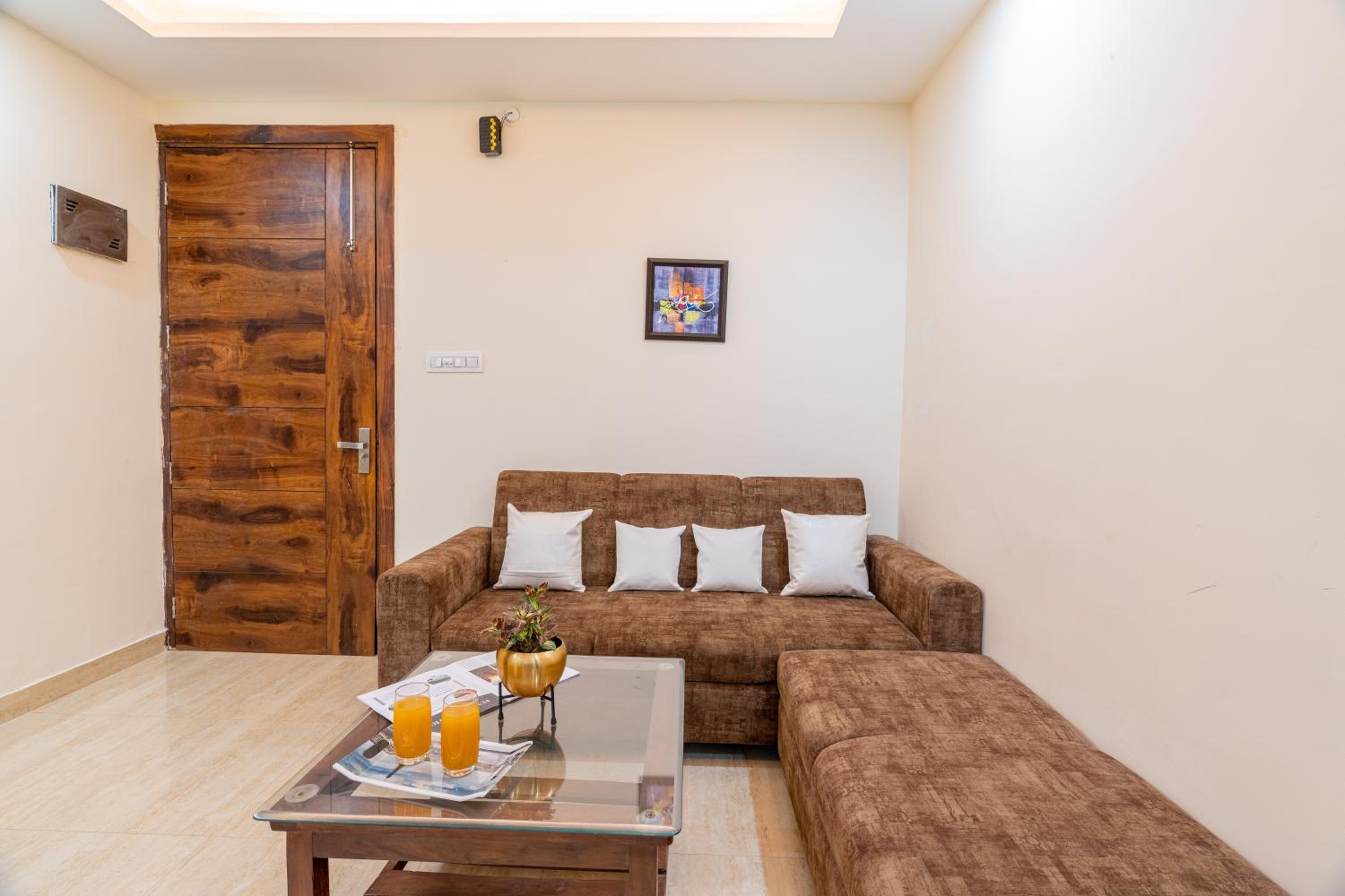 Apartment with Mountain View - Photo 14