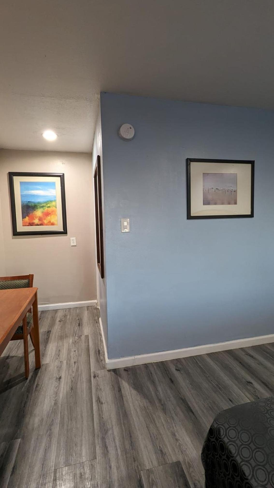 Deluxe King Room - Photo 4