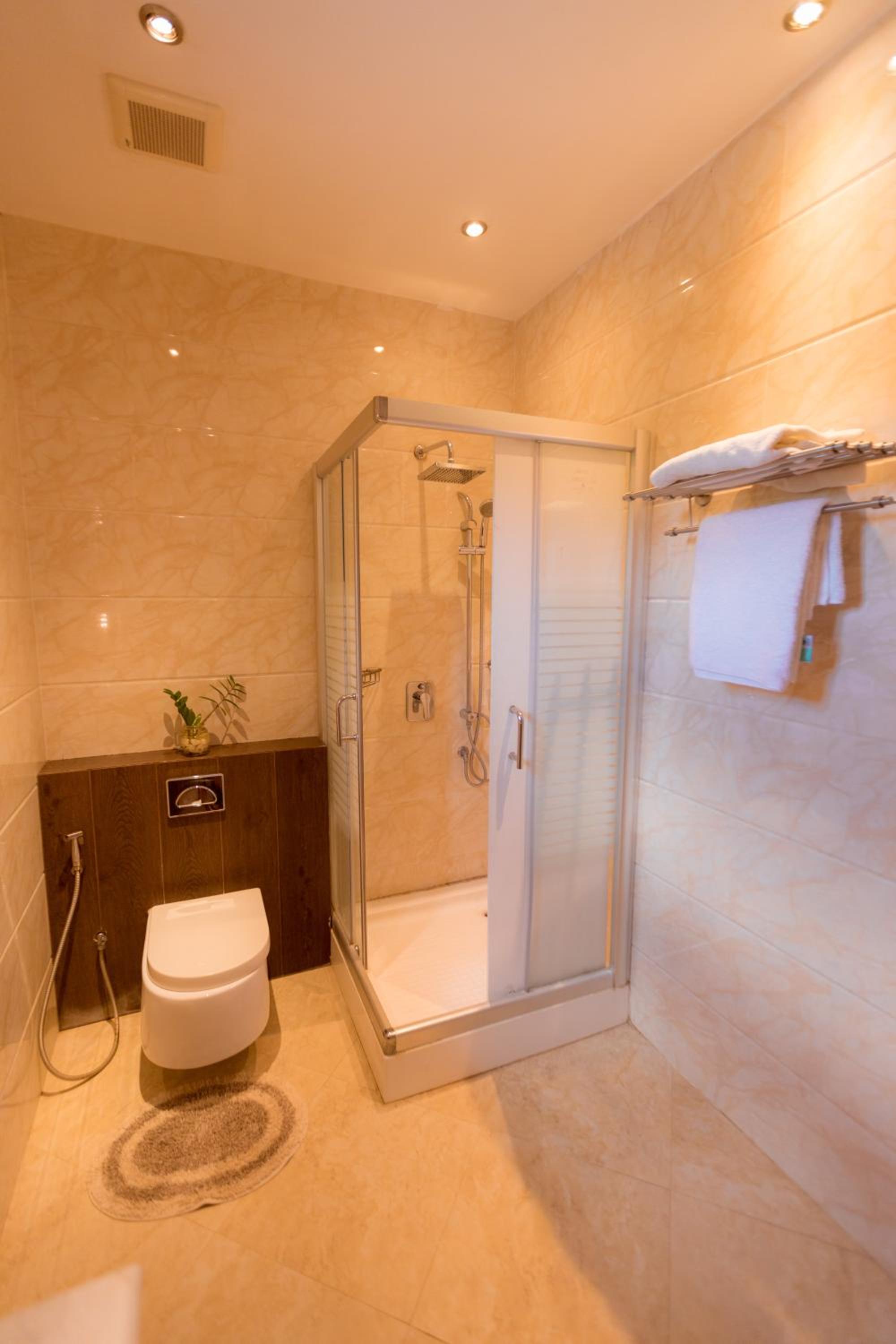 Deluxe Double or Twin Room with Garden View photo 3