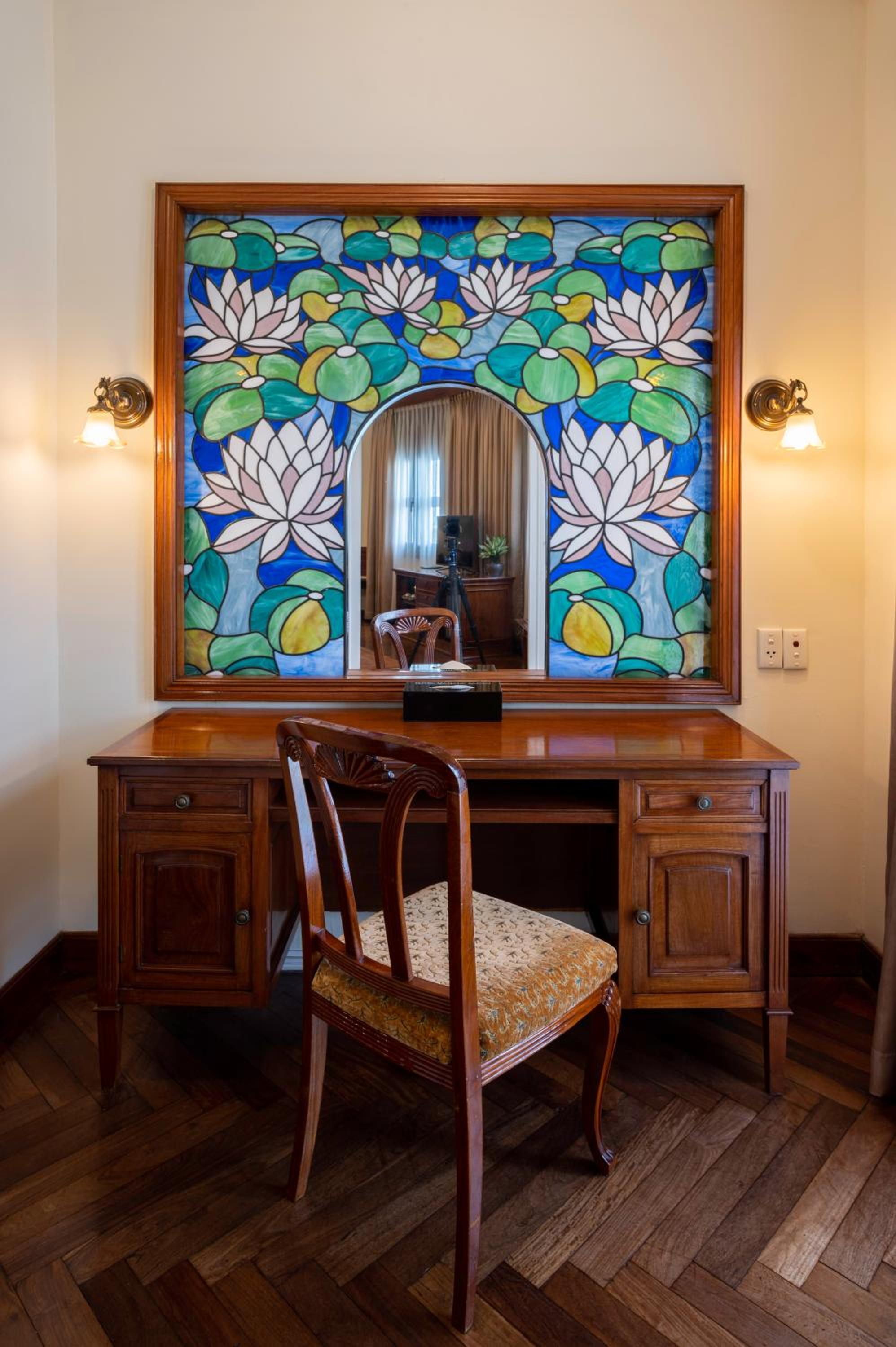 Century Majestic Suite photo 3