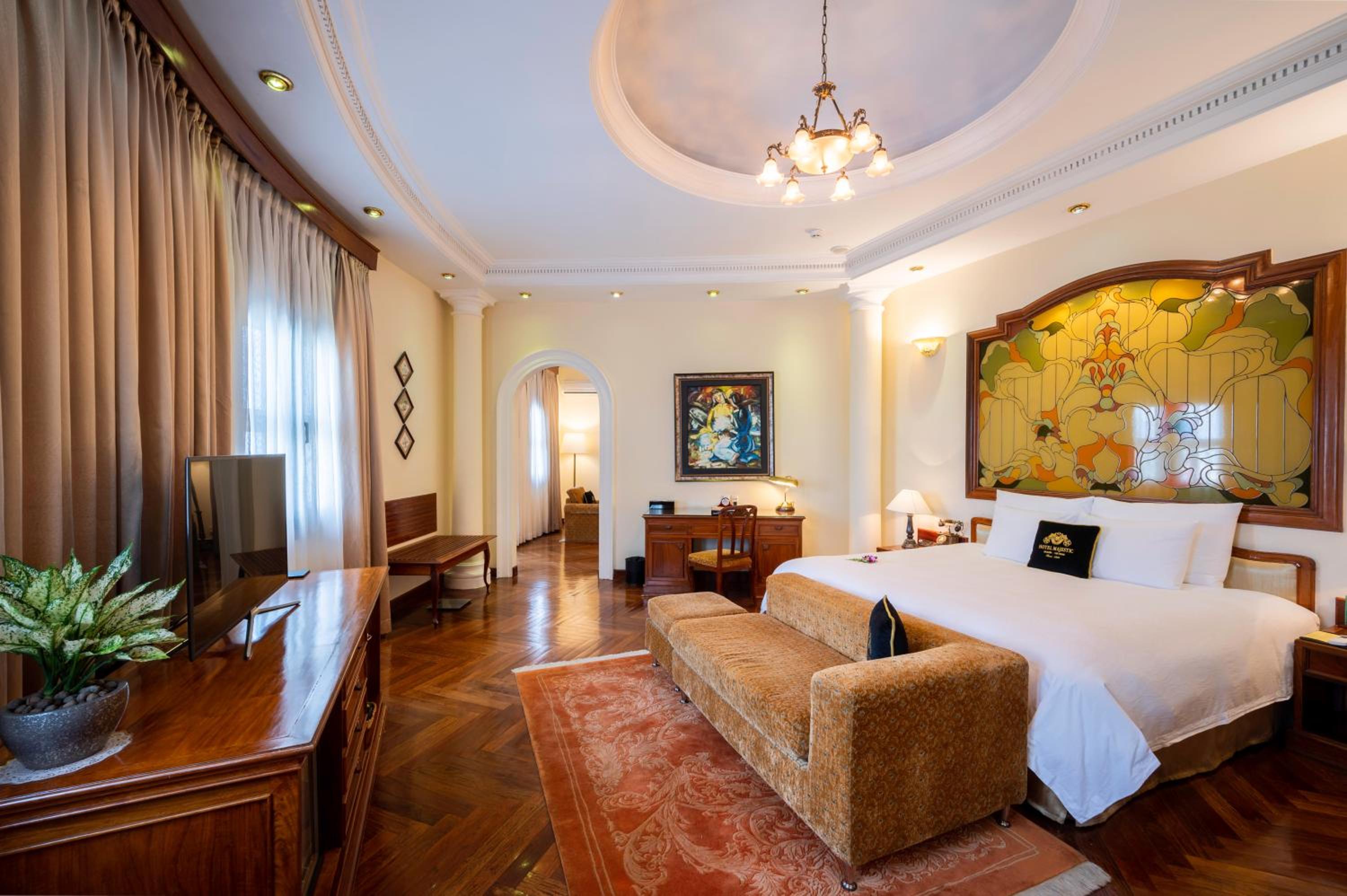 Century Majestic Suite photo 2