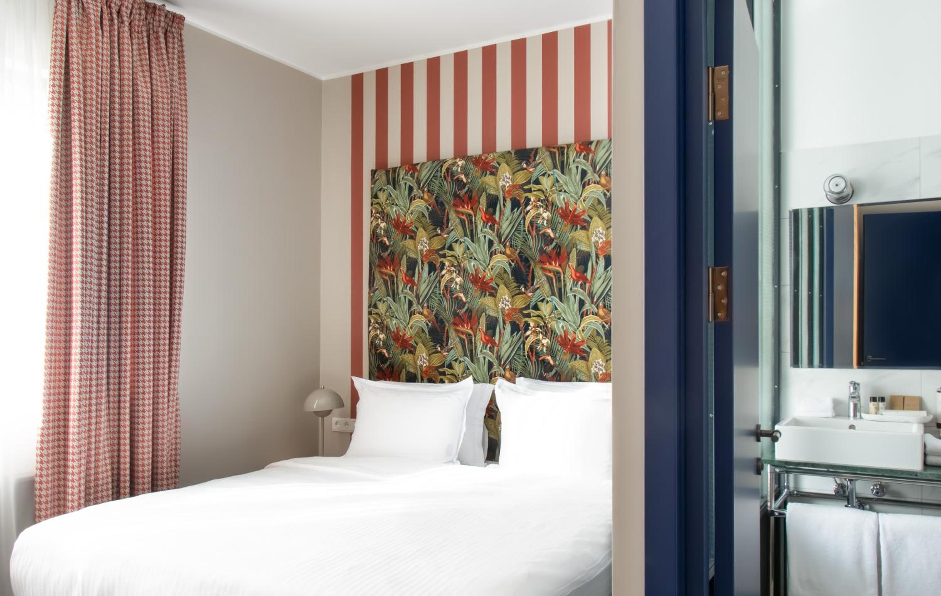 Standard Double Room - Photo 4