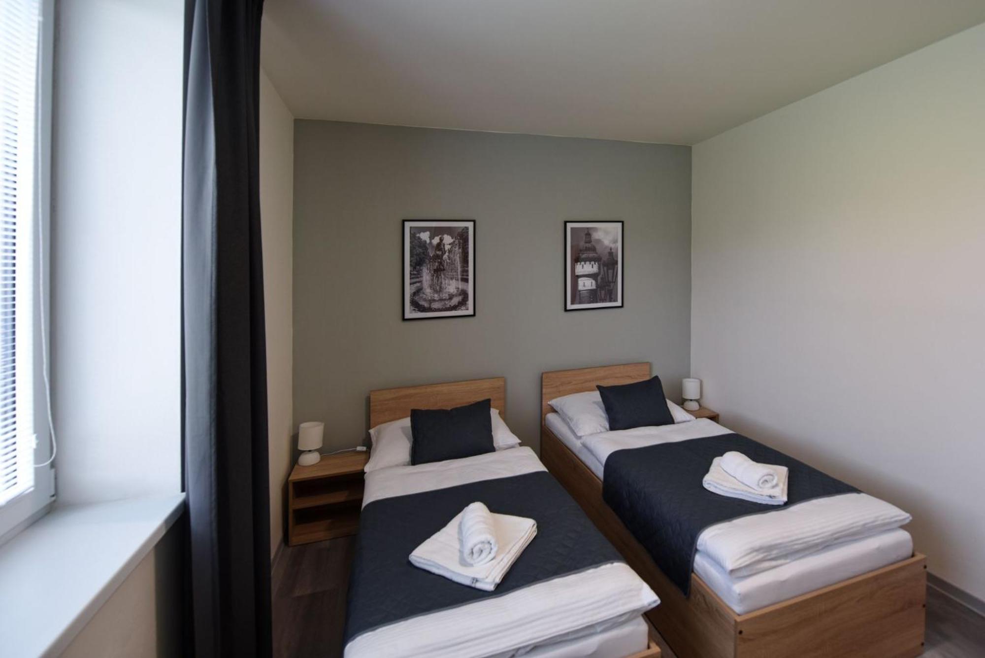 Double or Twin Room with Private Bathroom - Photo 4