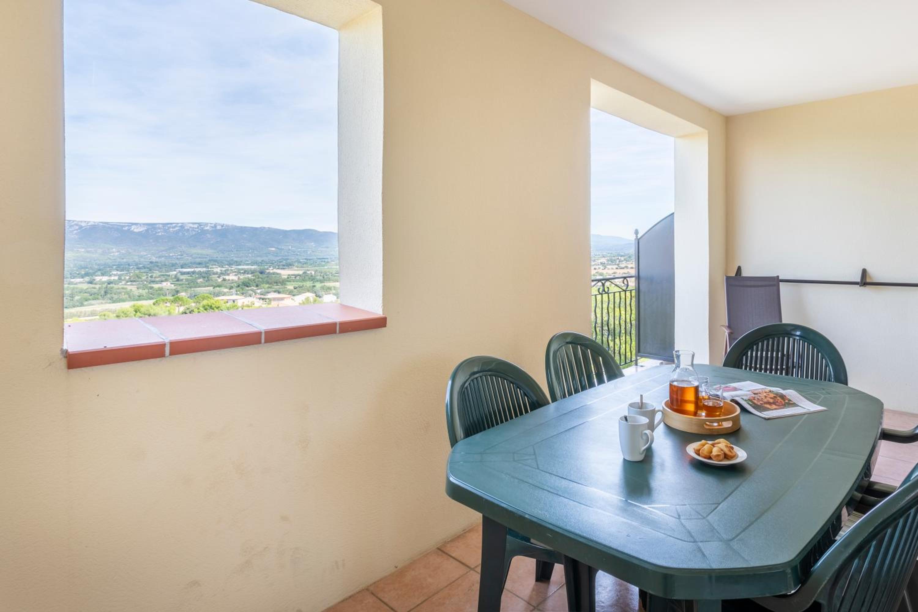 Superior One-Bedroom Apartment with Sleeping Alcove and Terrace or Balcony (7 People) - Photo 4