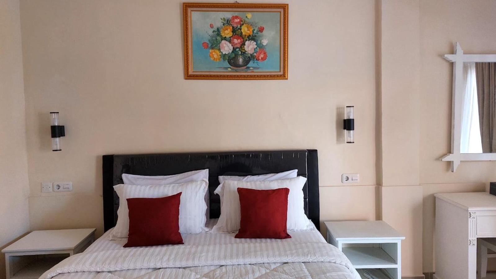 Double Room with Garden View - Photo 6
