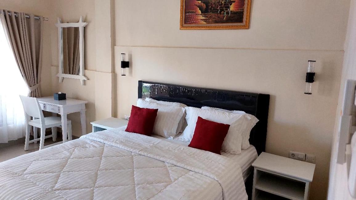 Double Room with Garden View - Photo 3