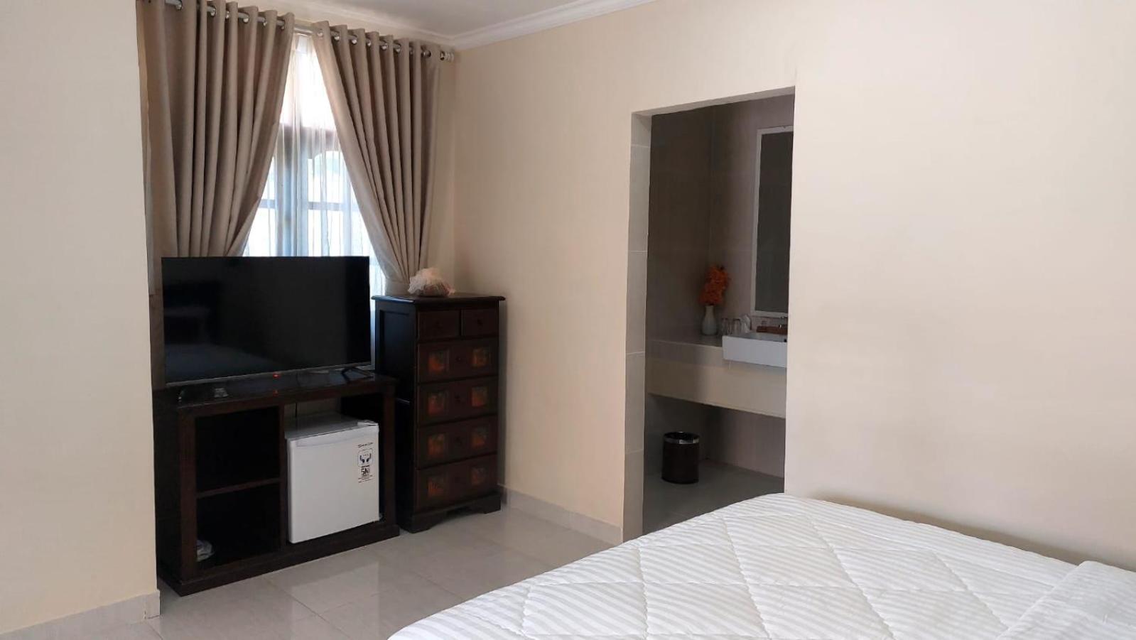 Double Room with Garden View - Photo 2