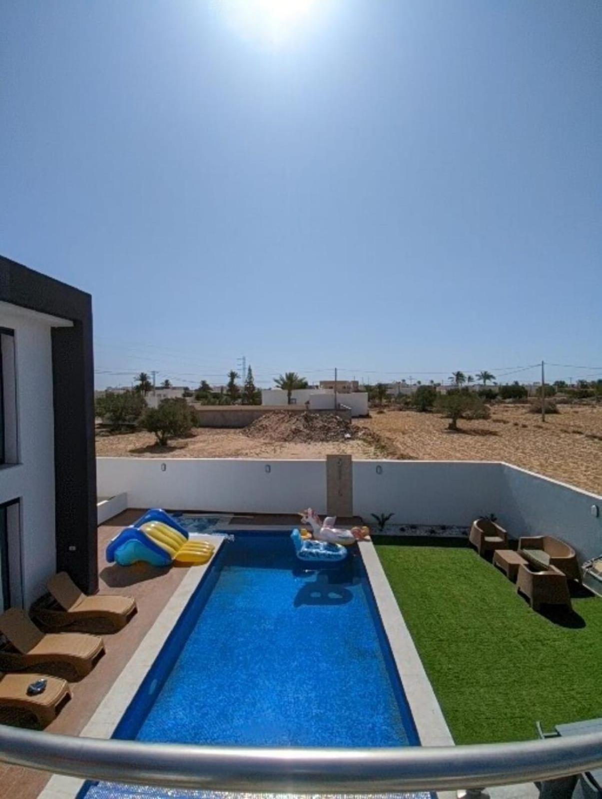 Three-Bedroom Villa photo 3