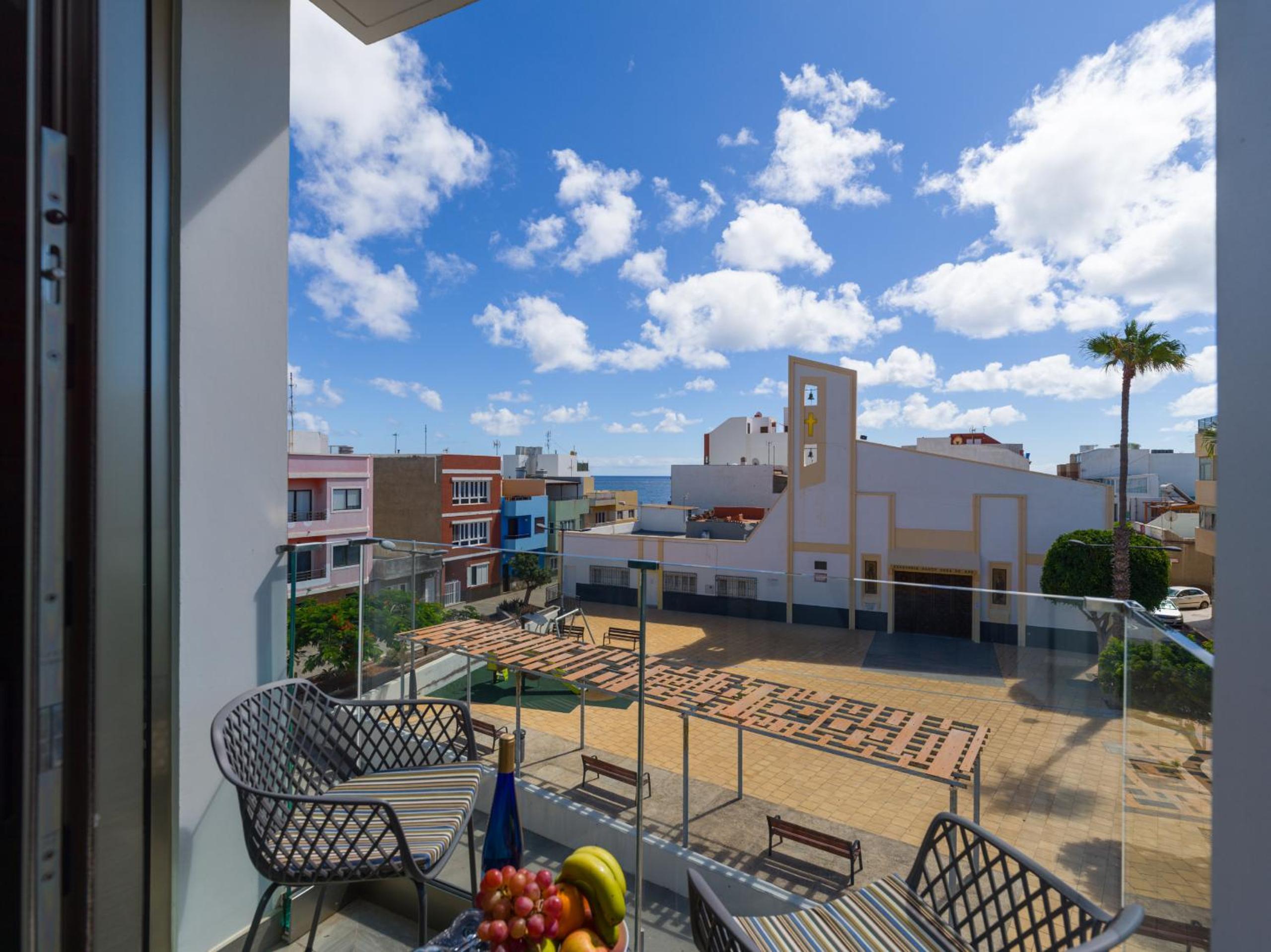 One-Bedroom Apartment with Balcony