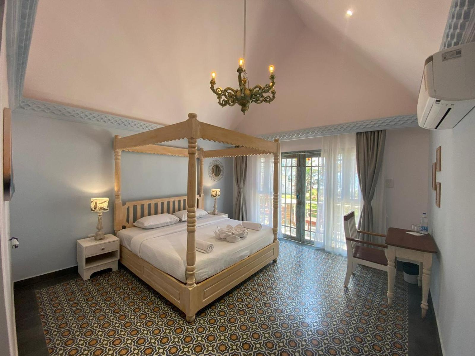 Cottage room with Balcony photo 2
