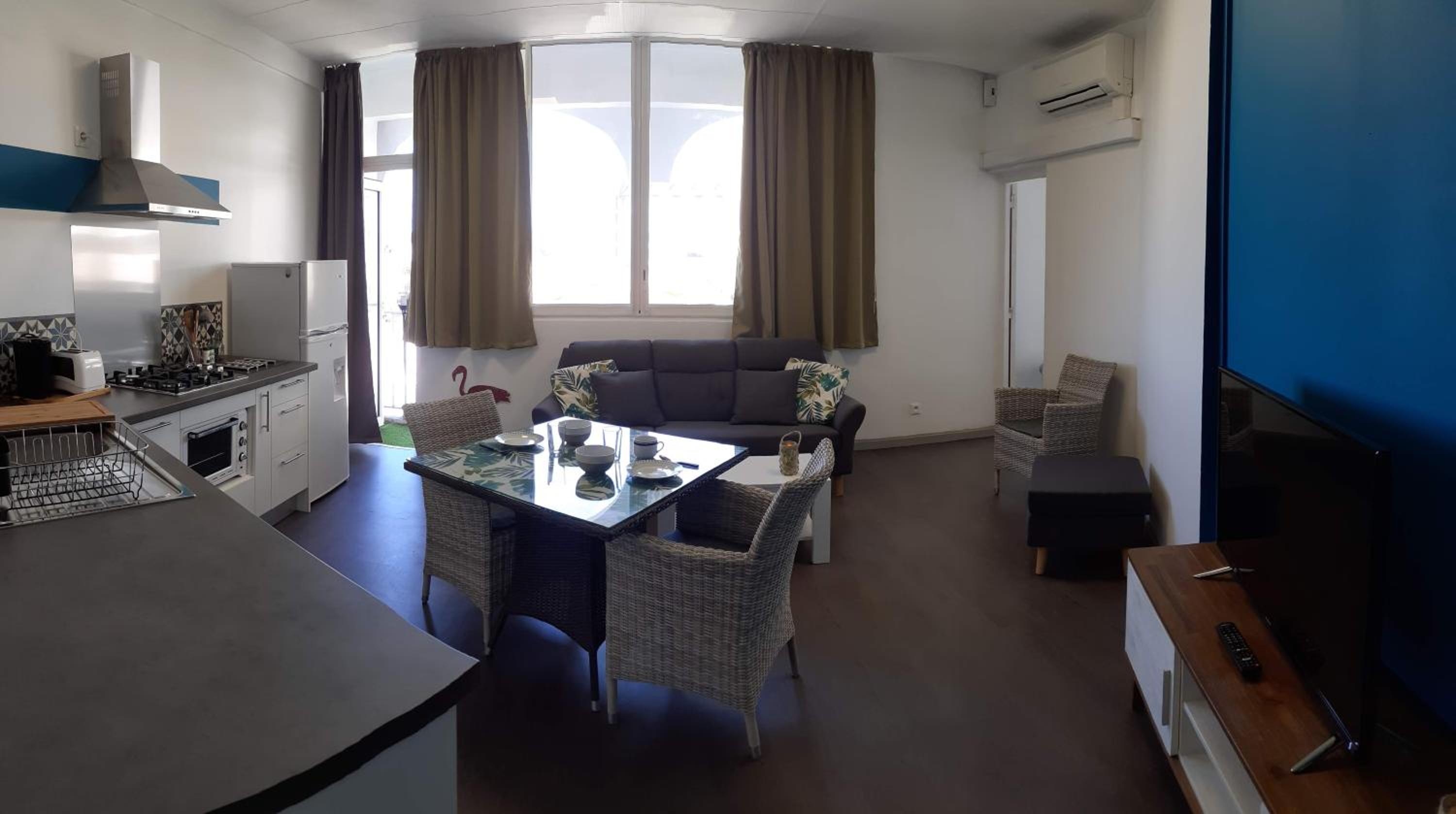 One-Bedroom Apartment photo 3