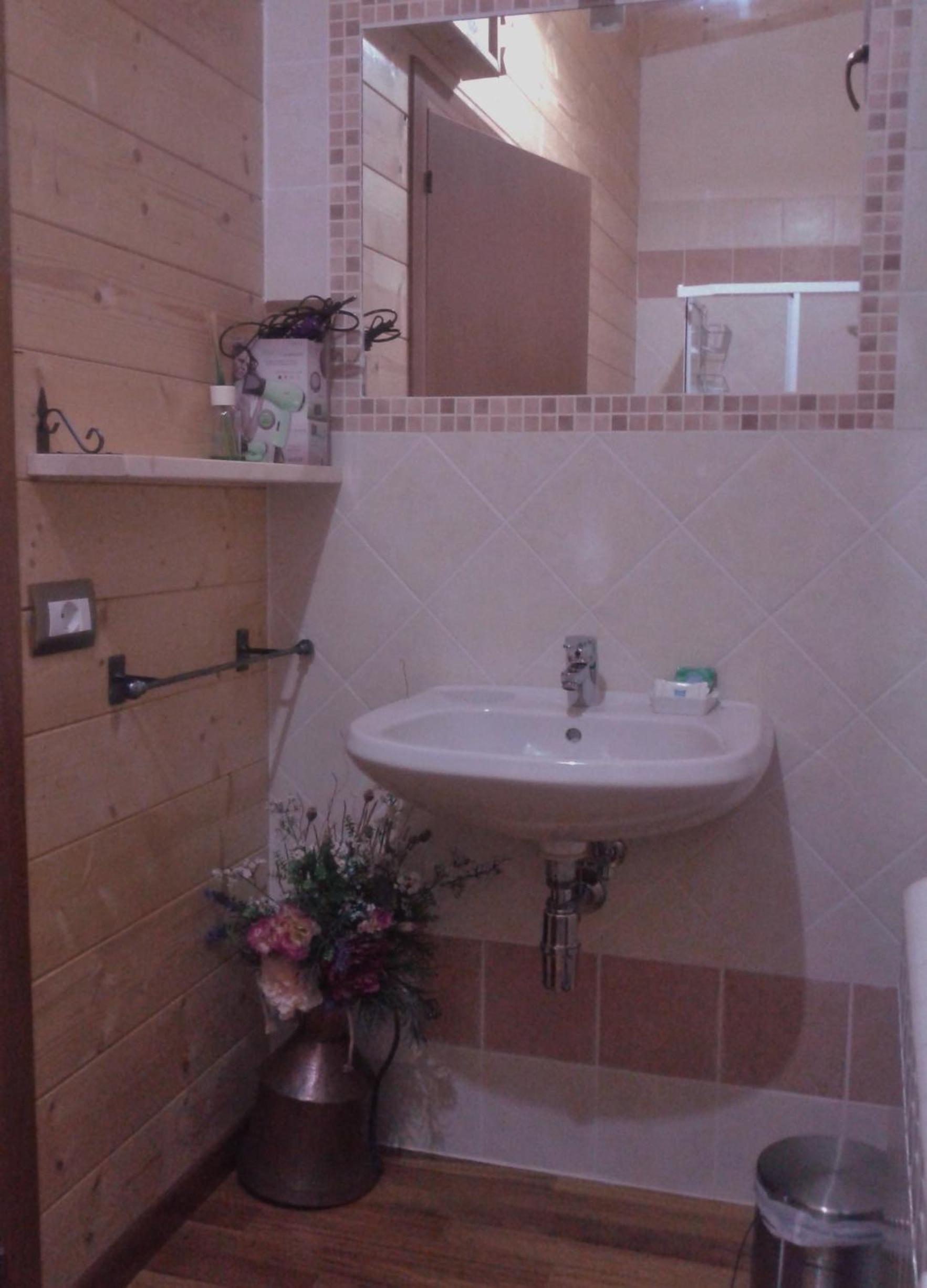 Double Room - Photo 9
