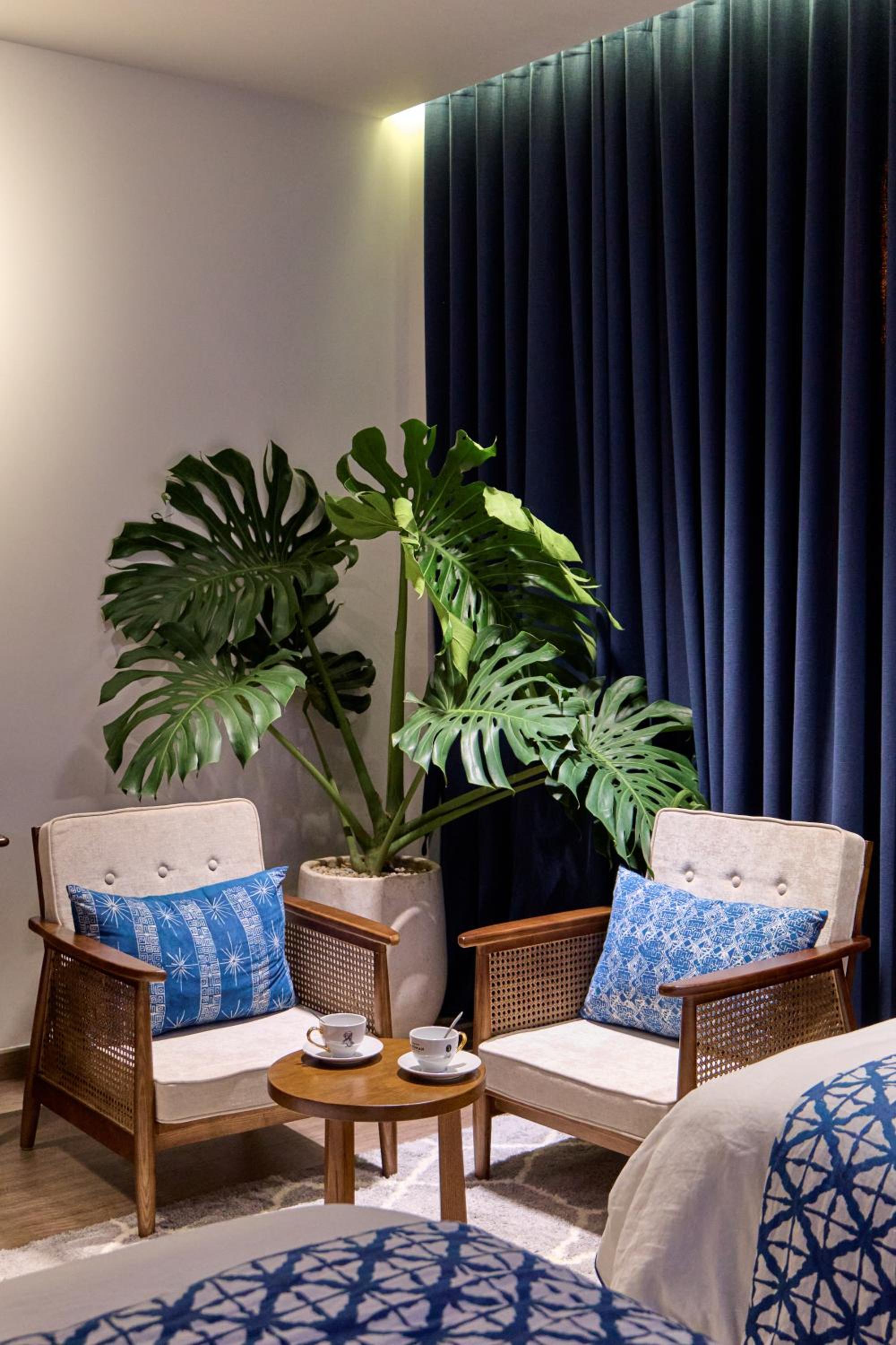 Brocade Twin Room With Balcony