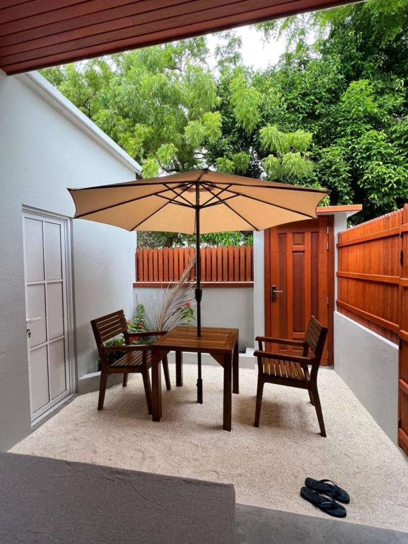Family Room with Garden View