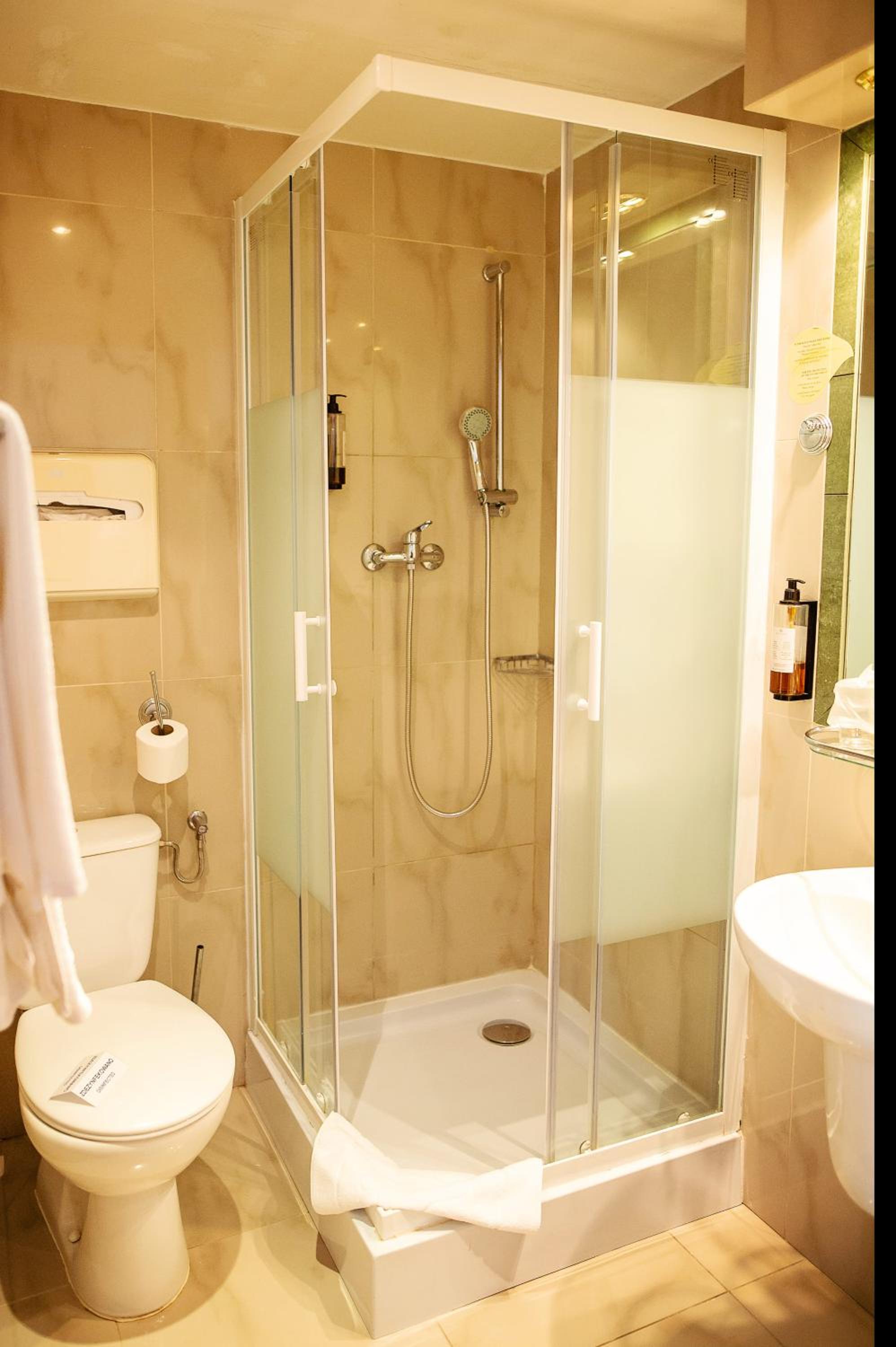 Double or Twin Room photo 2