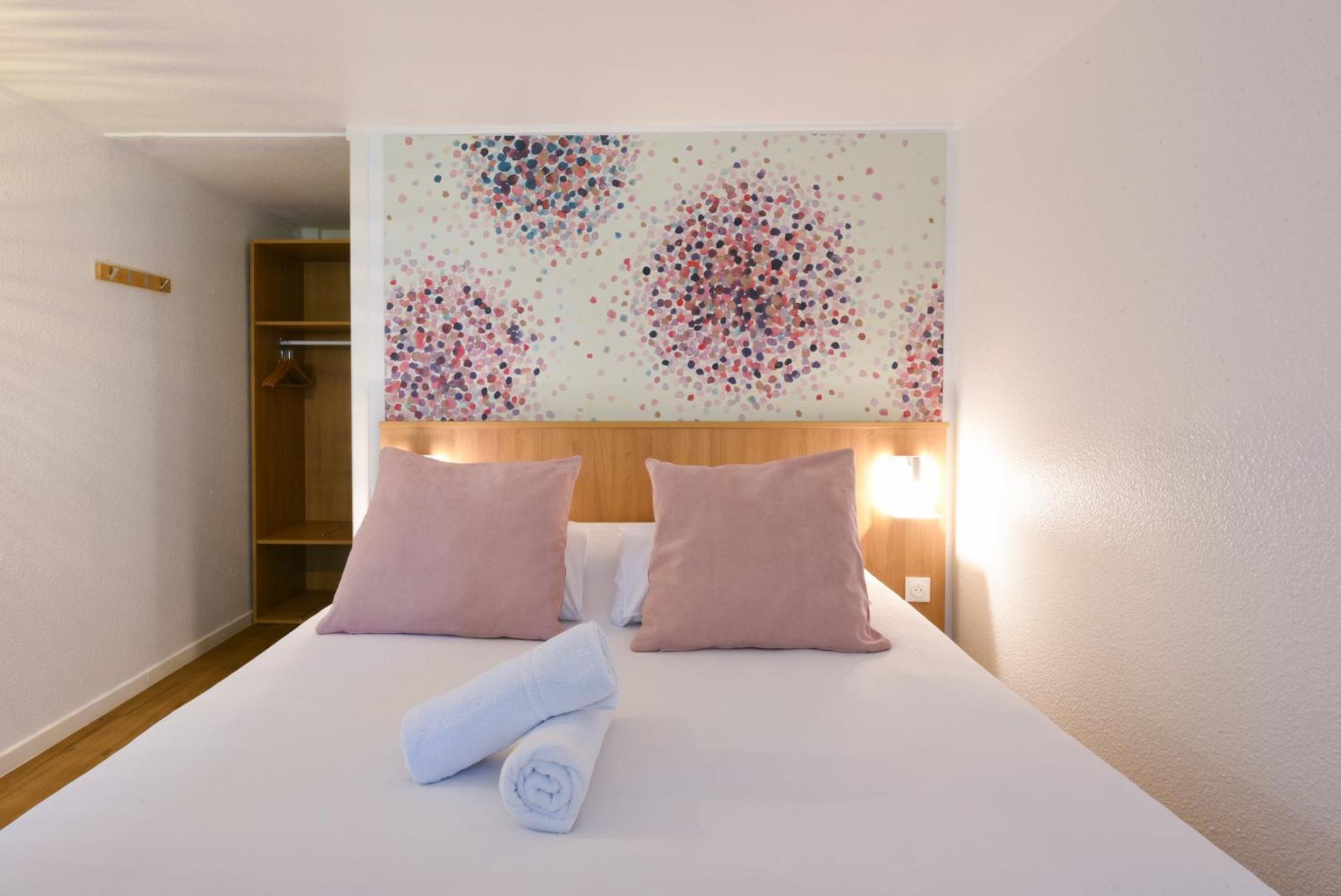Standard Double Room - Photo 5