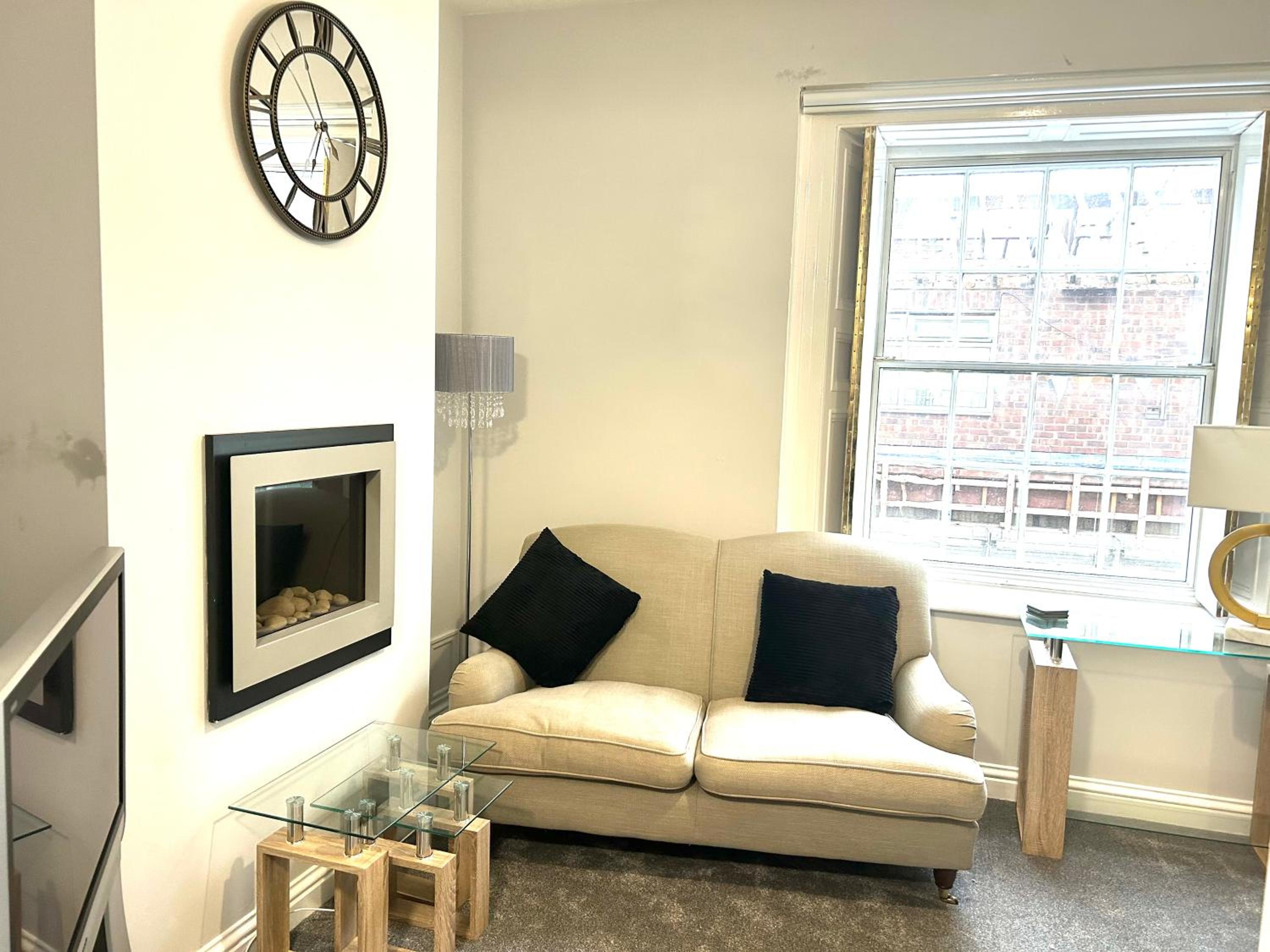 Double Room - Photo 5