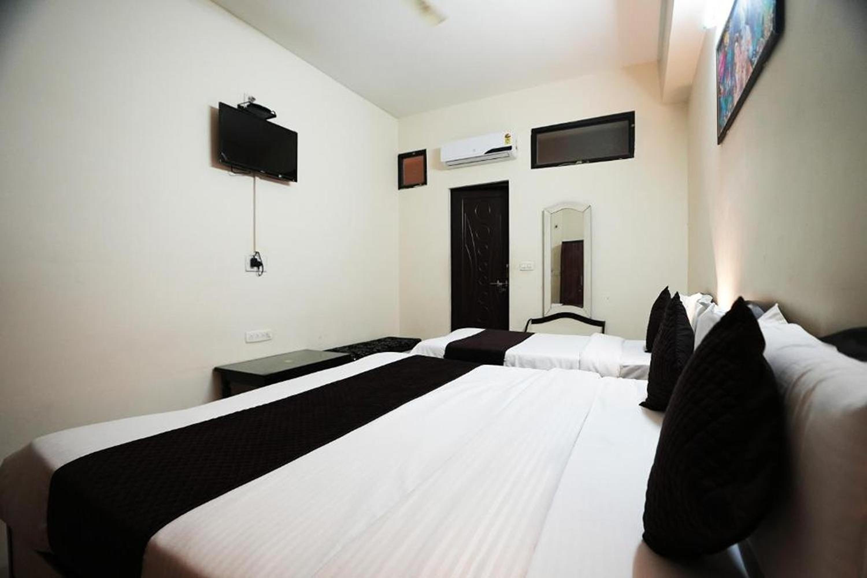 Deluxe Triple Room - Photo 2